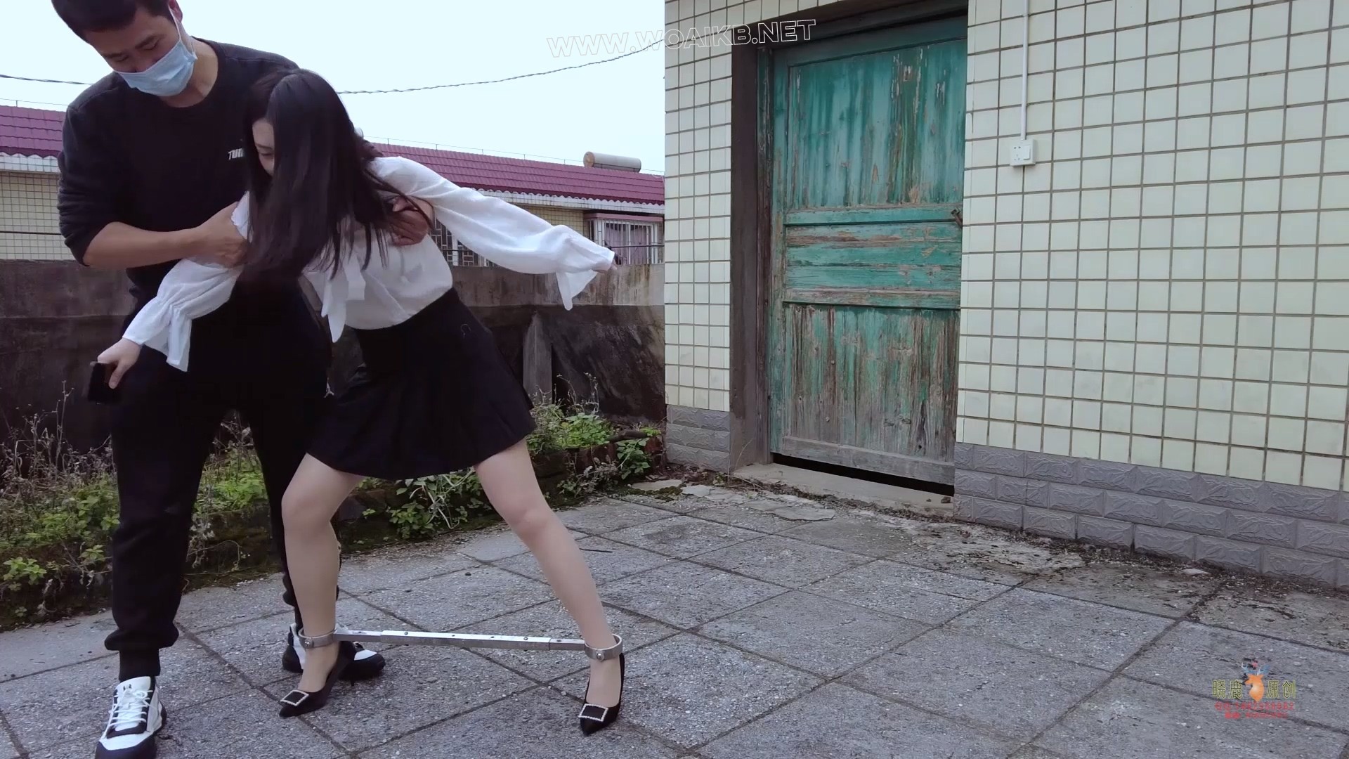 【为妹妹献身】妹妹被骗受尽折磨，姐姐没办法为了妹妹只能挺身而出，只要为了妹妹 预览图