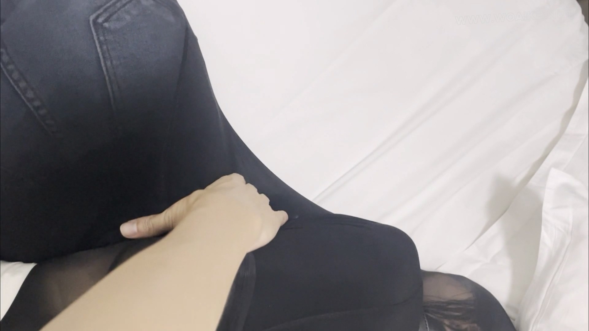 带货女主播！评测丝袜的过程，被捆绑，丝袜全包，强制GC！ 预览图