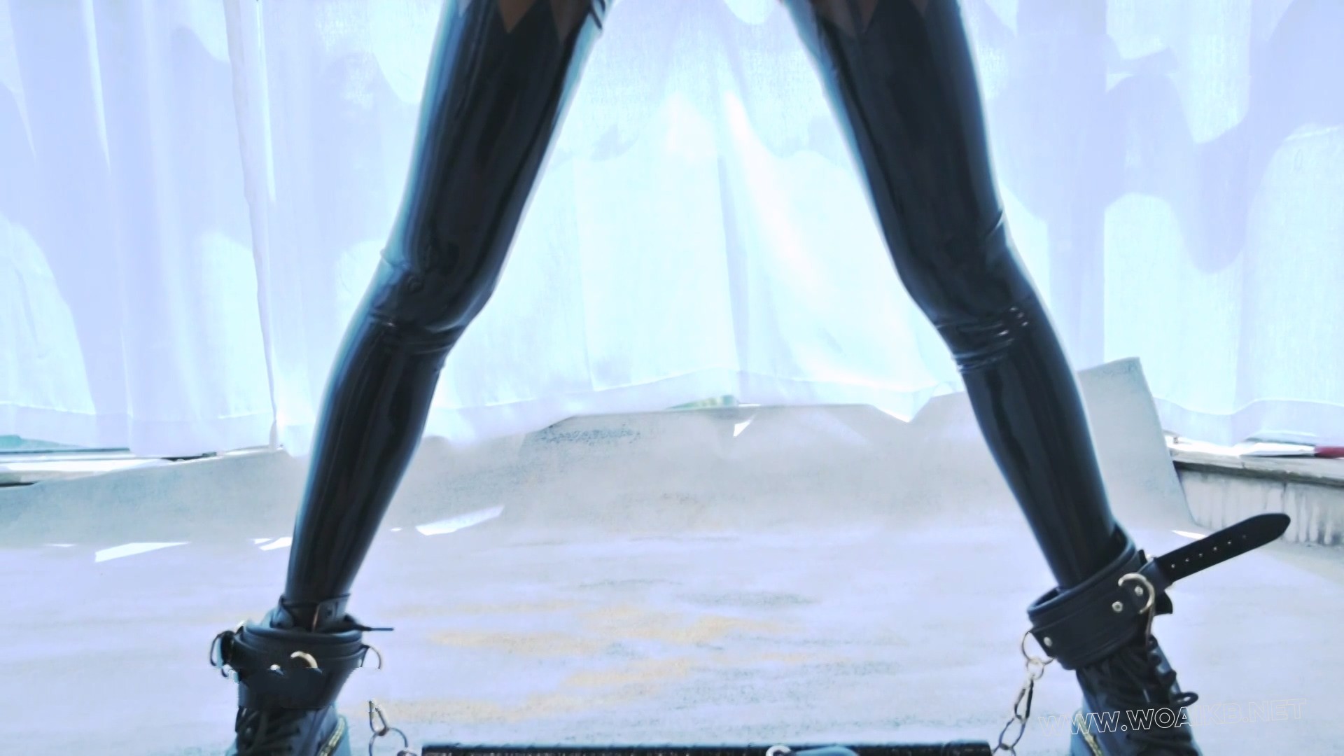 乳胶百合调教 JULY小姐姐的乳胶拘束鞭打强高游戏 百合调教 女虐女 视觉剥夺 乳胶紧 预览图