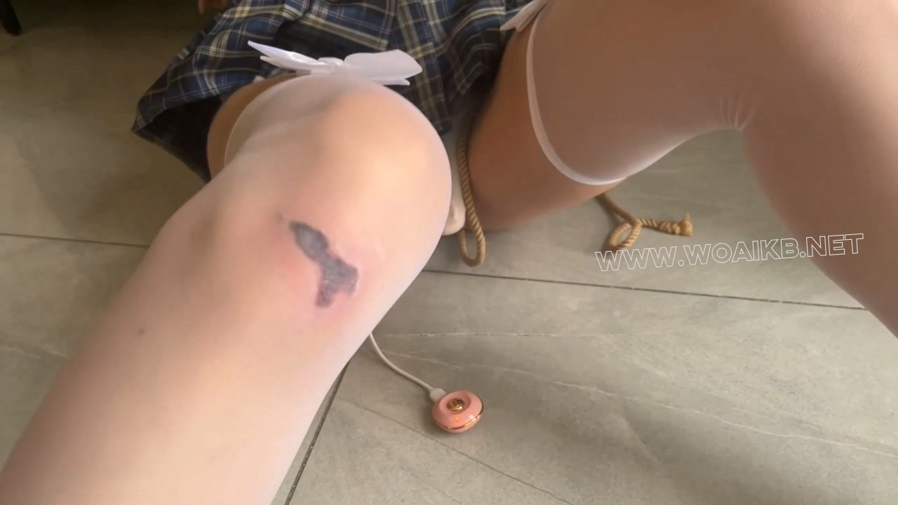 【风情学妹】真是满足了我所有幻想的小m 内置小钢炮强高+白丝+sp+玩足+掐+口水释放 预览图