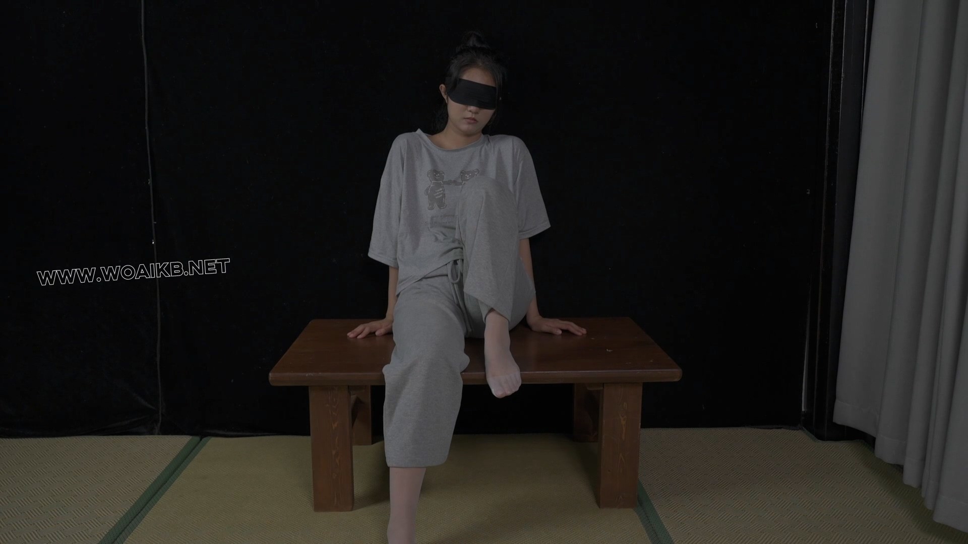 猫猫-邻家女孩休闲装扮+裤里丝，胶带，股绳，驷马，TK，玩到内裤湿湿 封面图