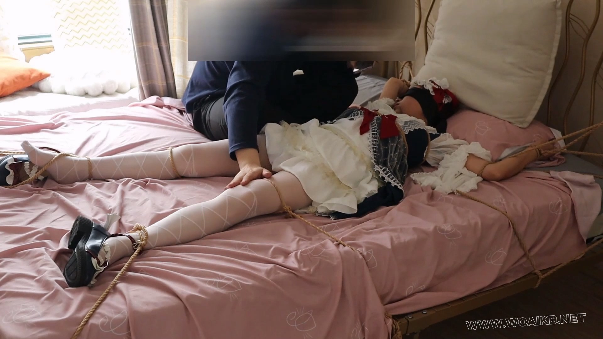 白雪公主的落难日记 绝对纯真的处女指令，当公主被骗绑到床上，开始用玩具调教懵懂 预览图