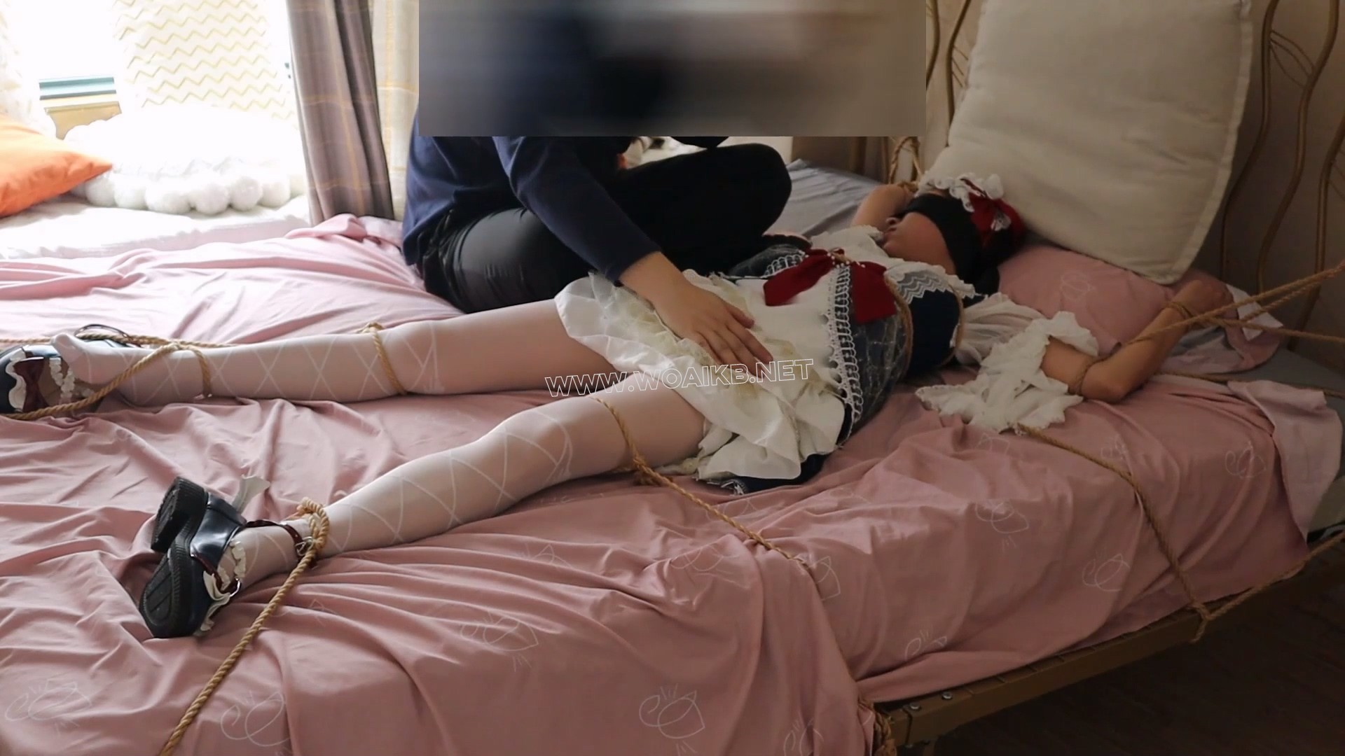 白雪公主的落难日记 绝对纯真的处女指令，当公主被骗绑到床上，开始用玩具调教懵懂 预览图