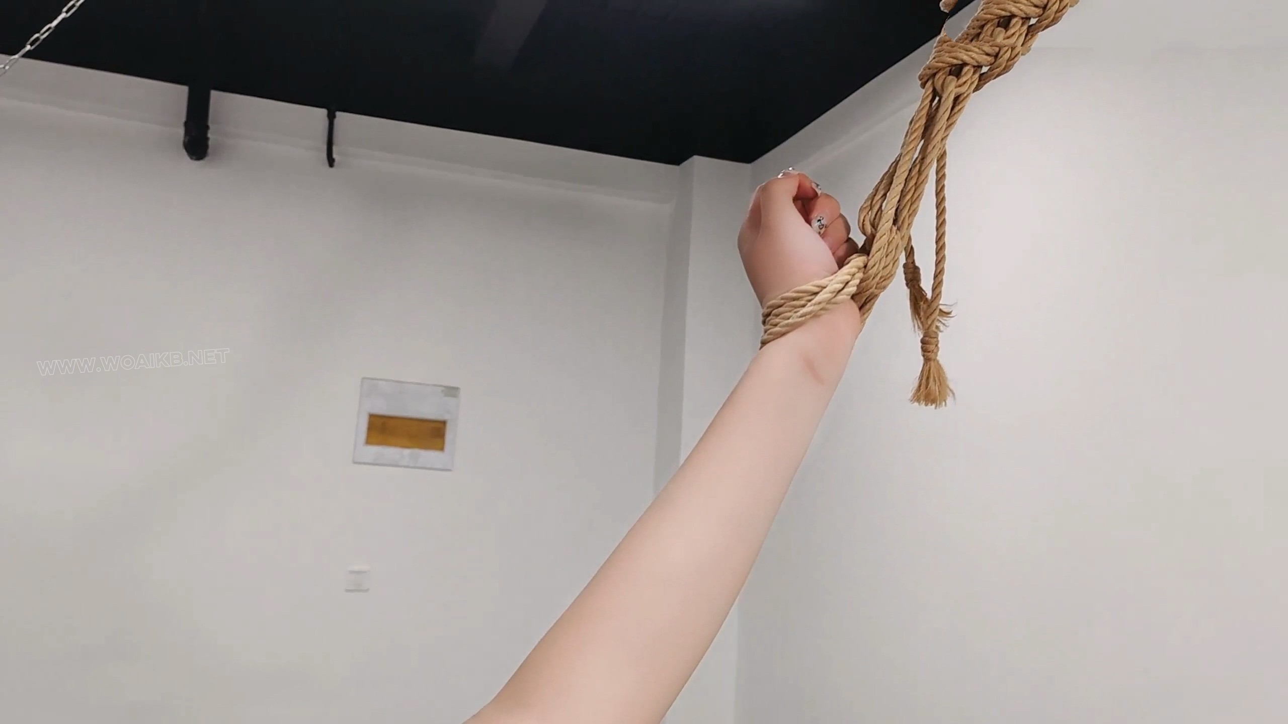 十八岁女高从一开始的的害羞腼腆纯情到如今的逐渐放开 预览图