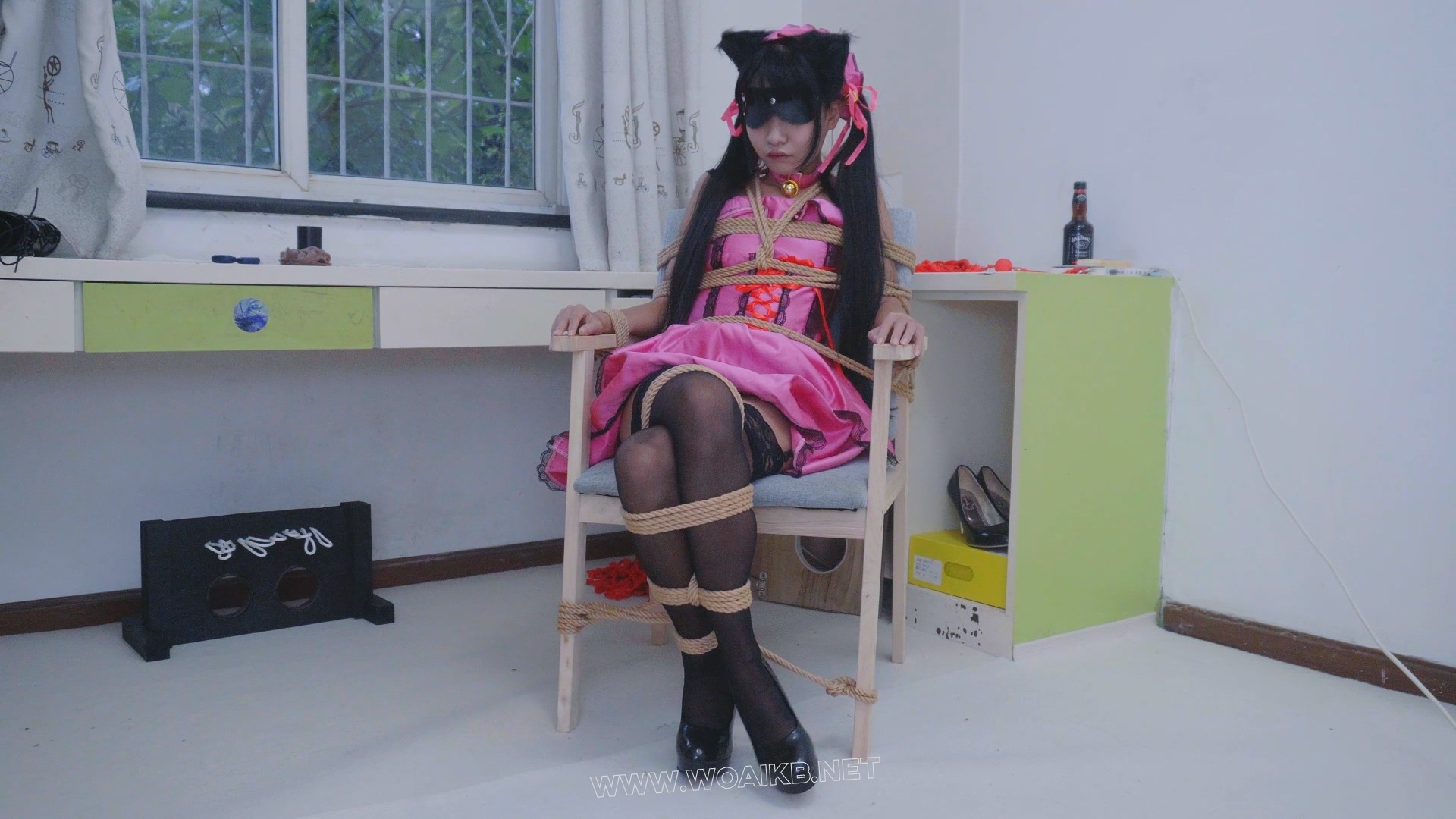 时崎狂三COS猫娘睡裙捆绑调教，猫耳吊带黑丝高跟鞋。 封面图