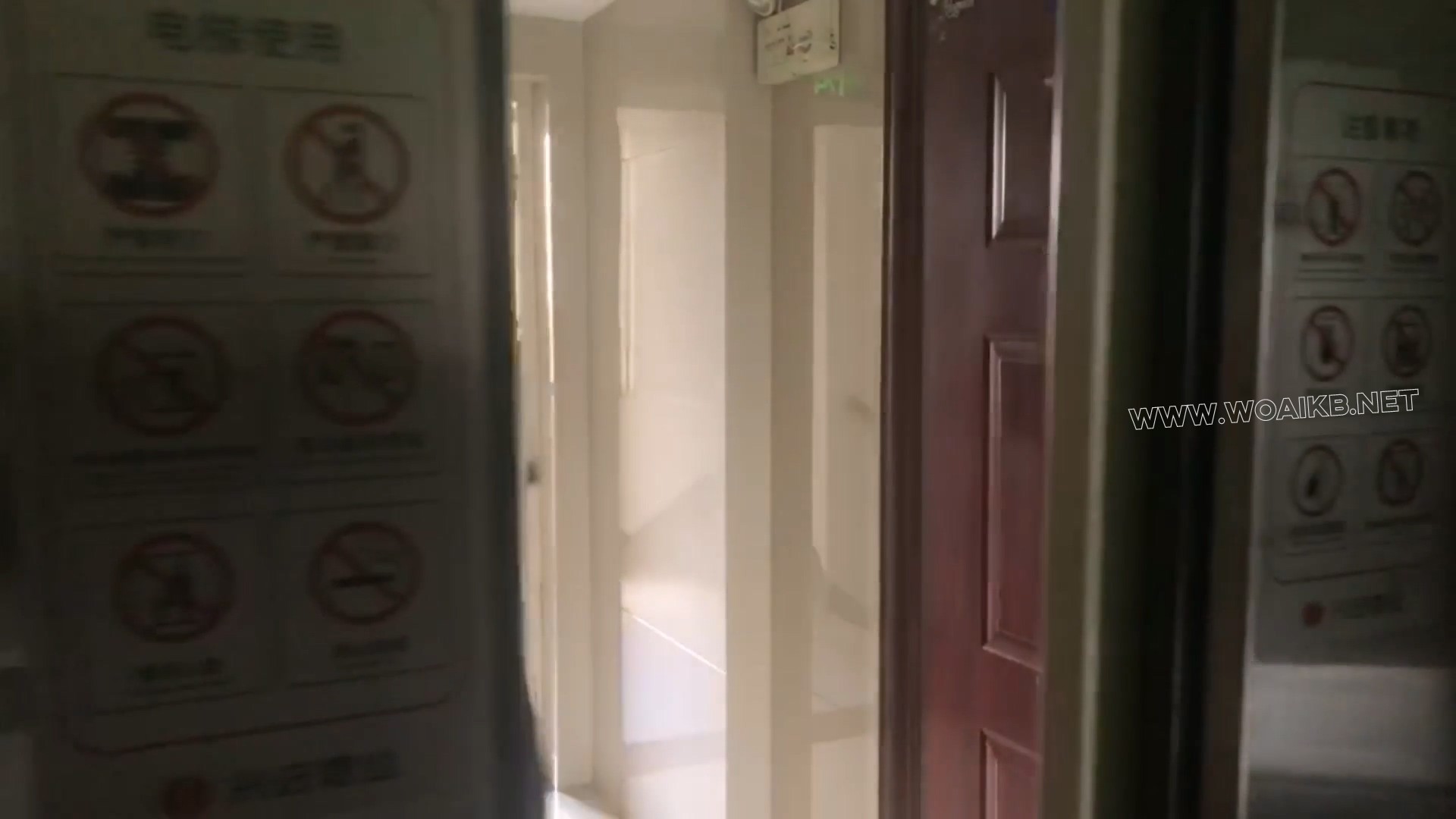【玉箫】定拍 羞耻受难女教师棒 棒子全程震强G半个小时 鞭打脚心屁股 挠痒 羞耻缚 预览图