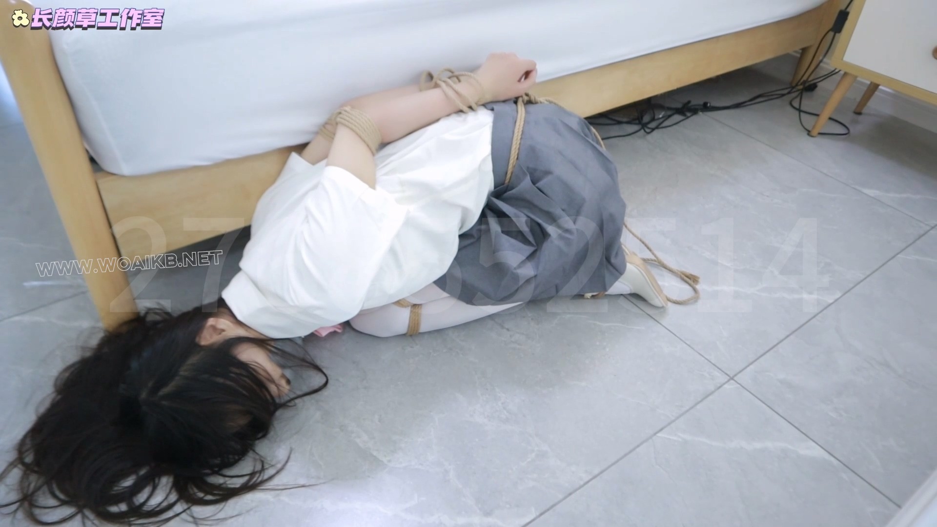 抖m梦婷完全束缚被主人布置任务 高跟鞋都被绑上任务可以完成吗？ 蹦蹦跳跳半天绳子 预览图