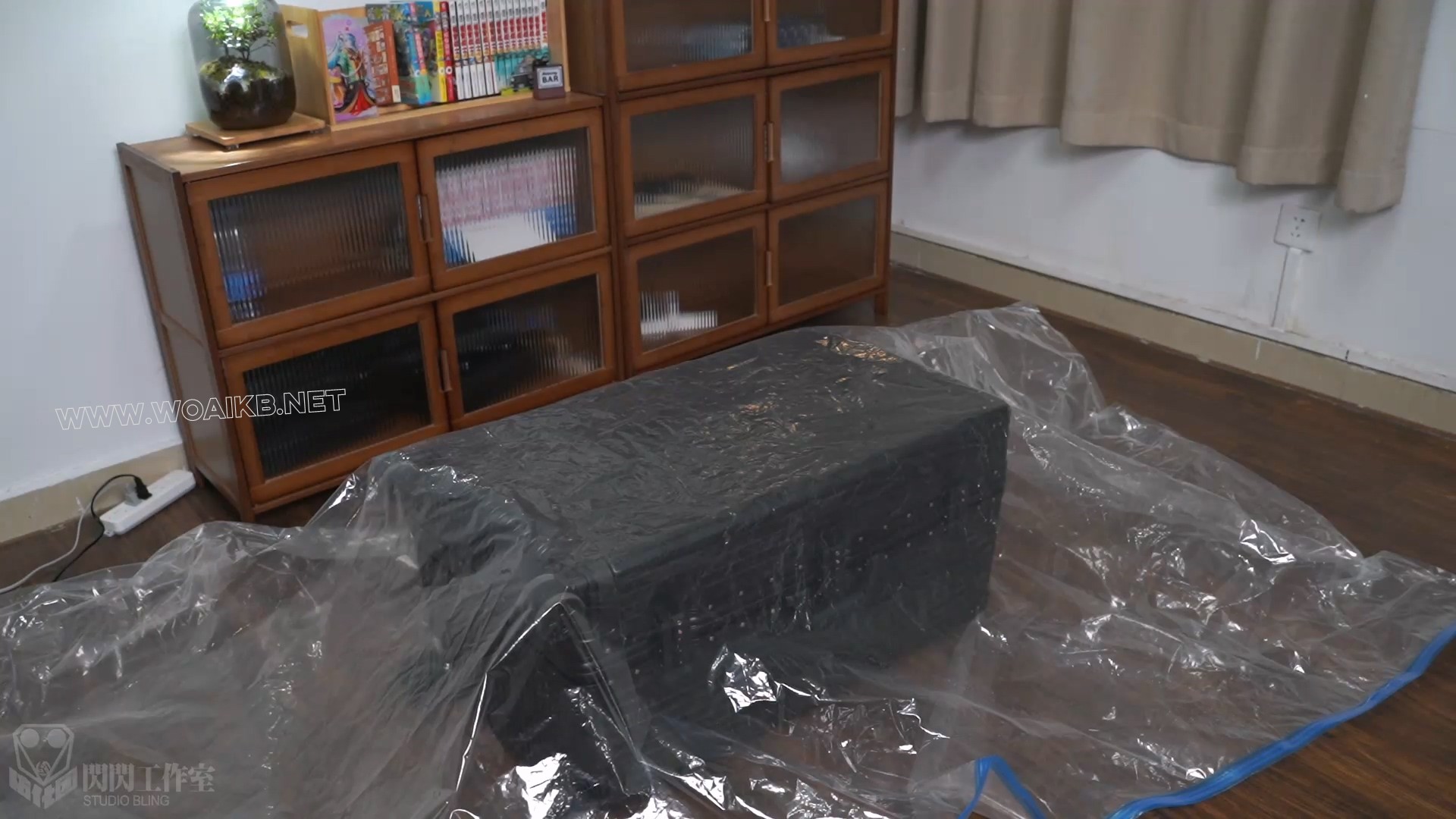 中秋的旗袍小姐姐进行万物皆可真空压缩试炼 六次的抽气虚脱头痛出现幻觉 预览图