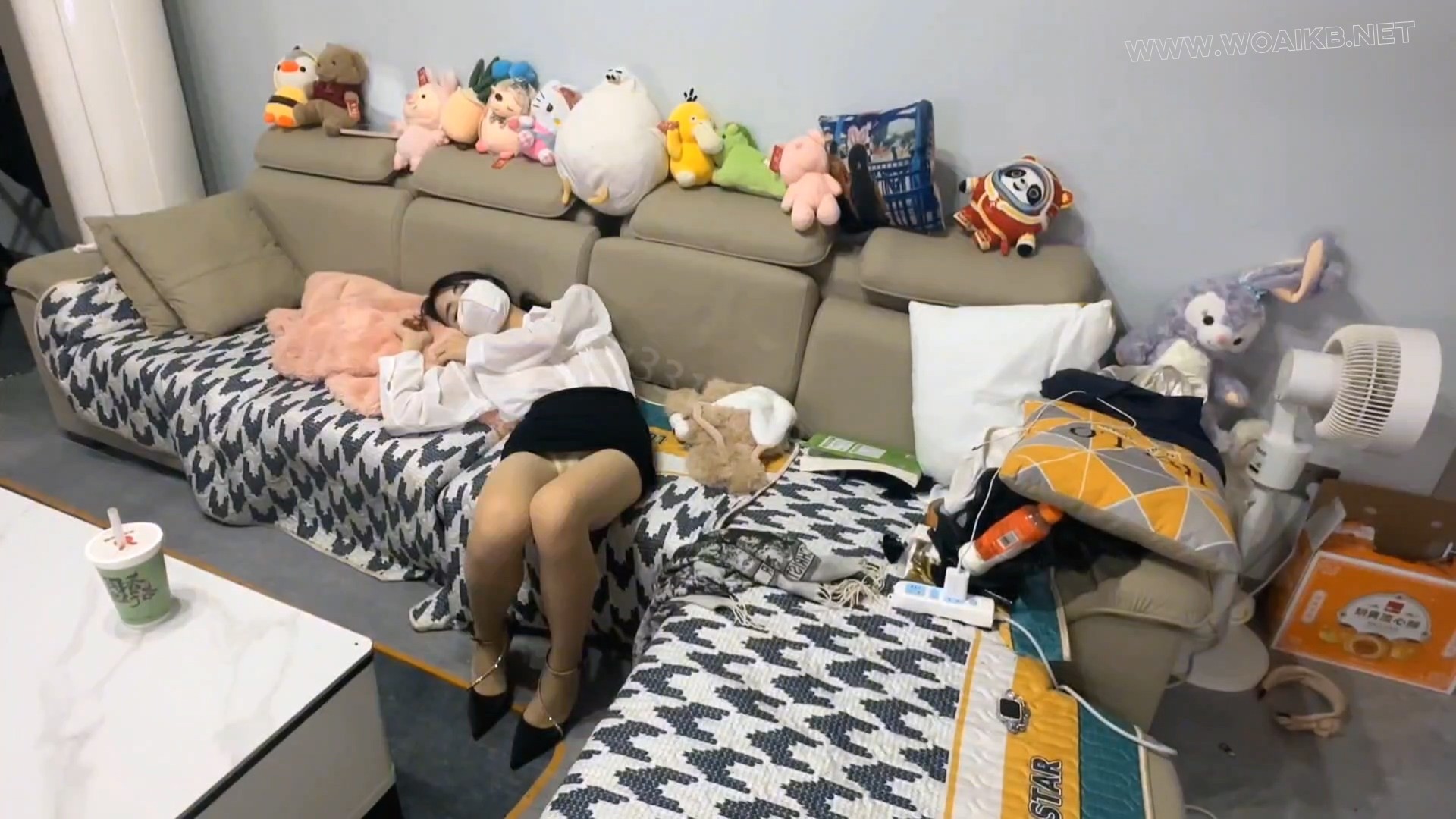 OL奴隶秘书 预览图