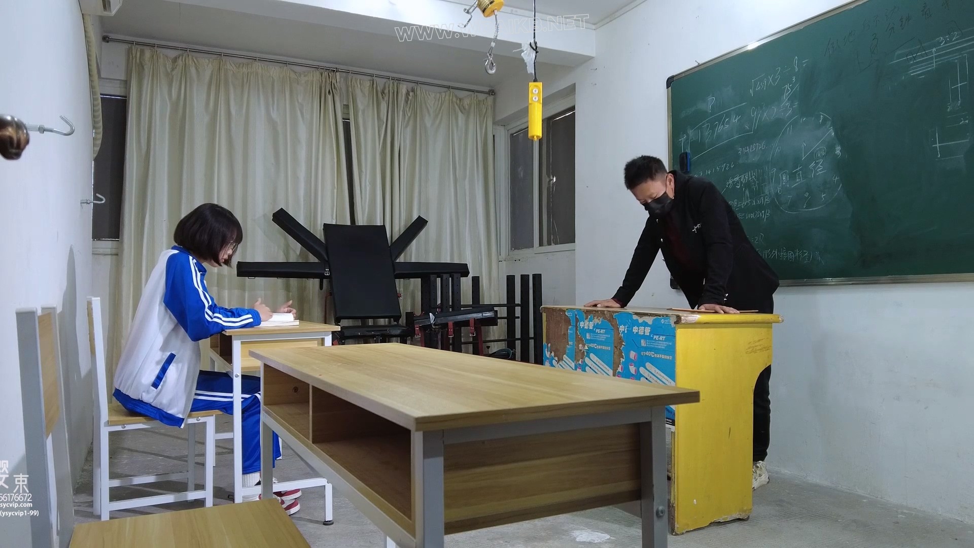 《老师垂涎学生樱子美色》颜值在线的在校艺术生！她的声音即甜又软，身材也是不用 封面图