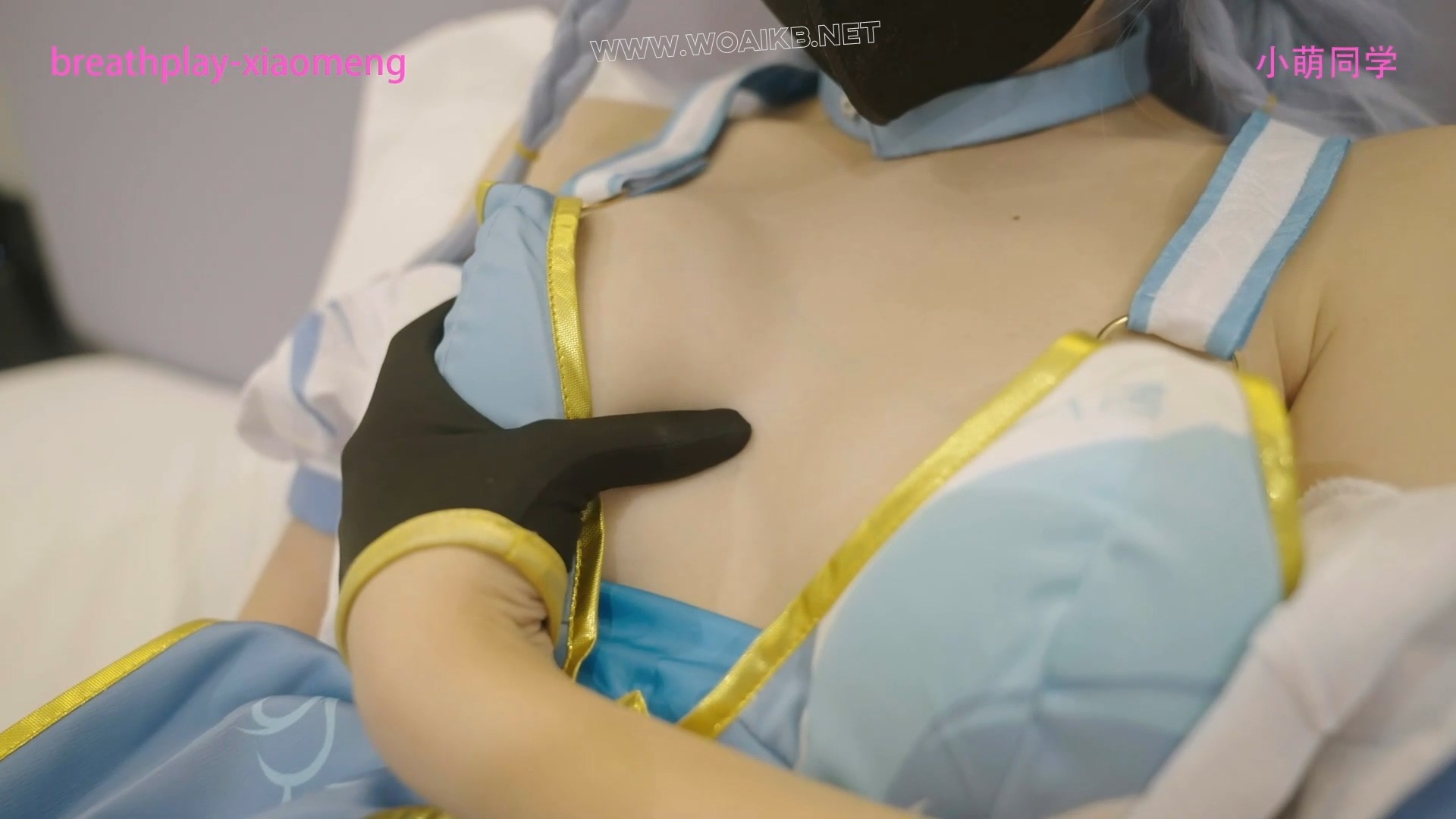 定拍COS翠雀眉 口塞深喉GC 与乳胶头套丝袜全包 预览图