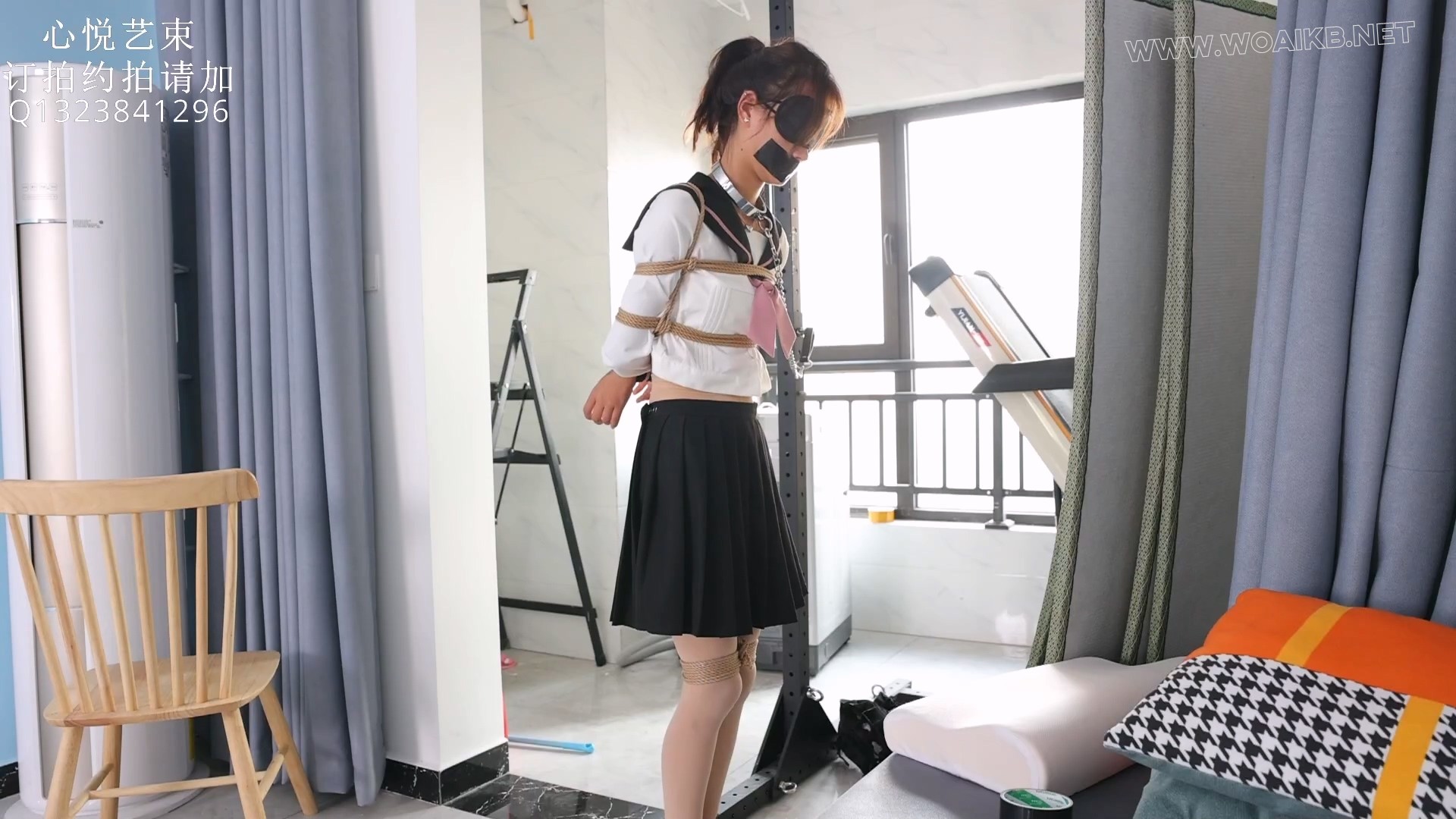 与老师的秘密- 蛇缚牵引，驷马强制，团缚装箱，让补习的白丝小妹妹在幽暗的箱子里 预览图
