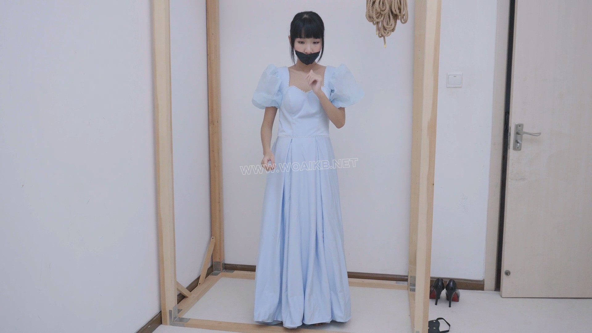 定拍礼服捆绑调教 封面图