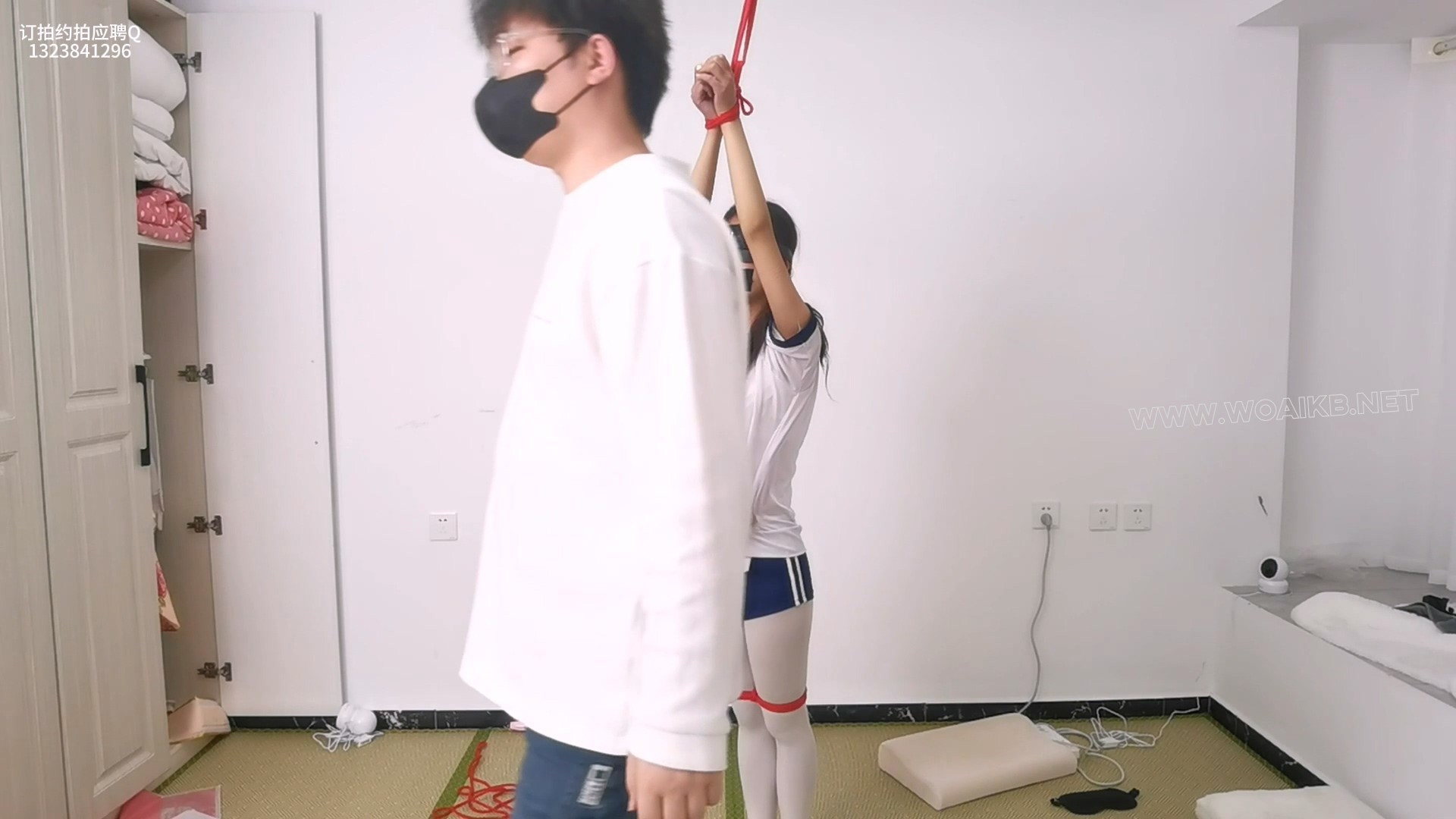 白丝小萝莉震动强制前手吊 预览图