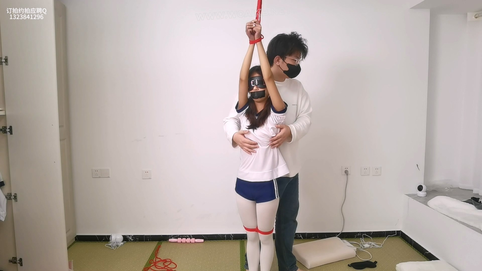 白丝小萝莉震动强制前手吊 预览图