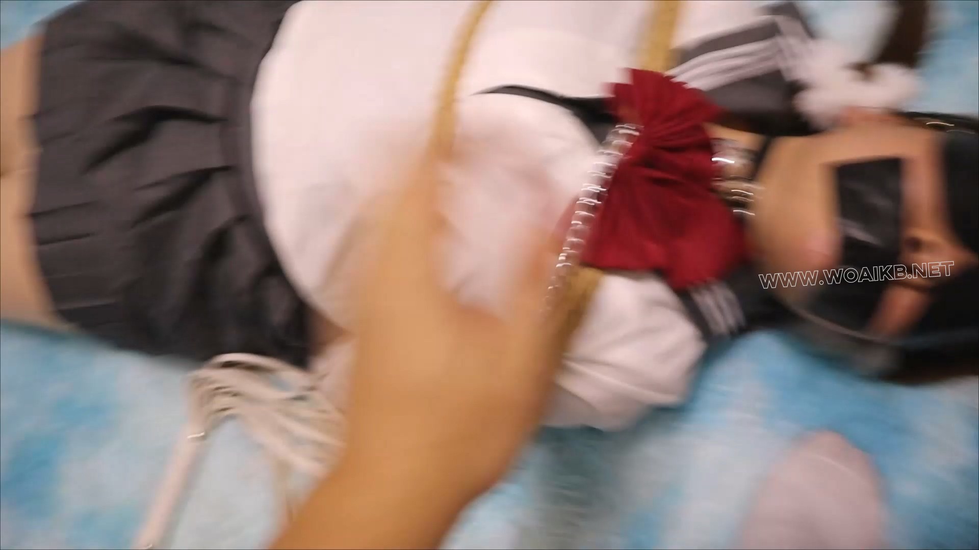 【领玥】这是一个女孩子玥，但是是一个被捆起来强迫放入玩具屈服的女孩子，甩不开 预览图