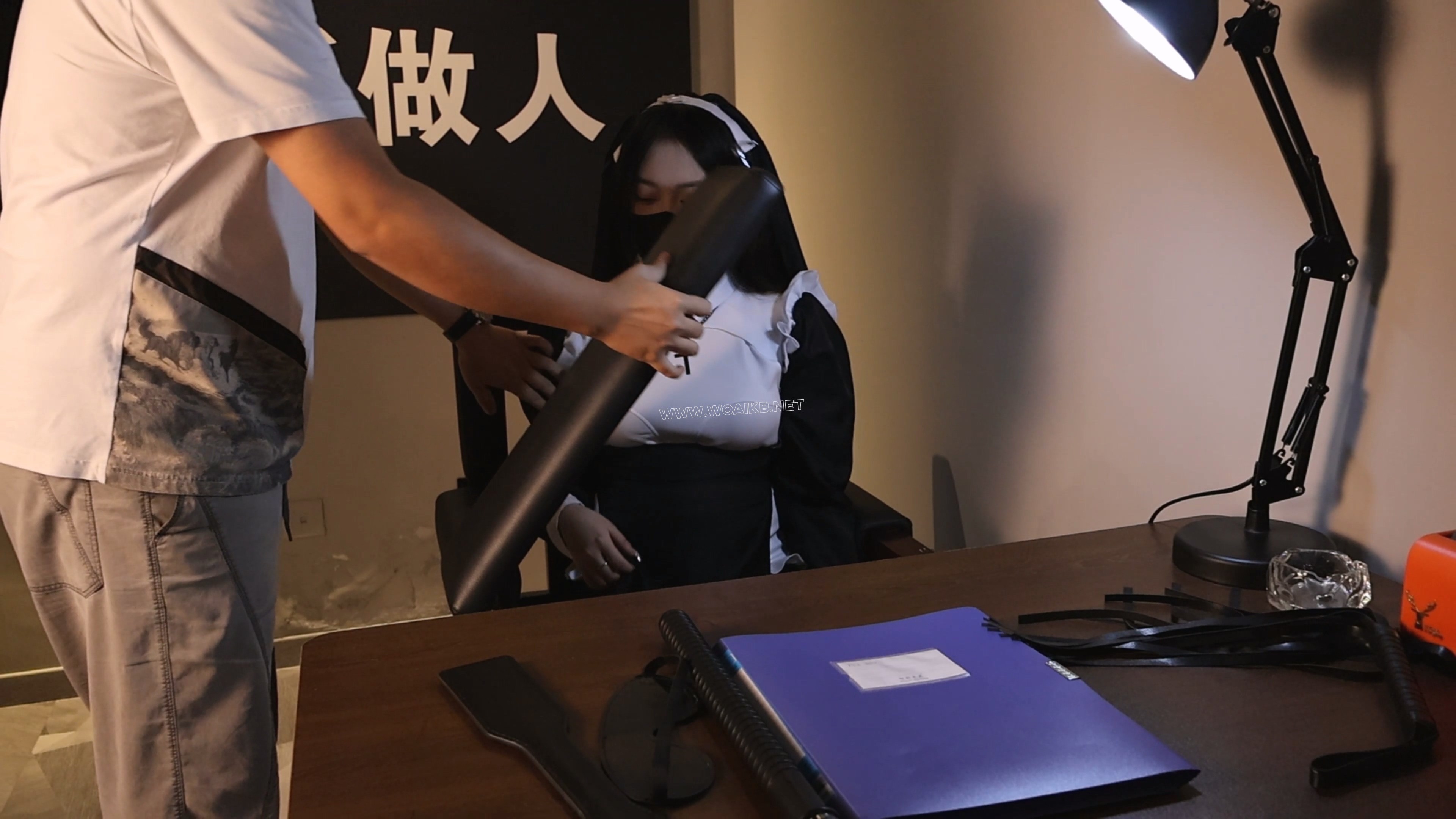 被抓进监狱的修女玖儿被无情用刑 封面图