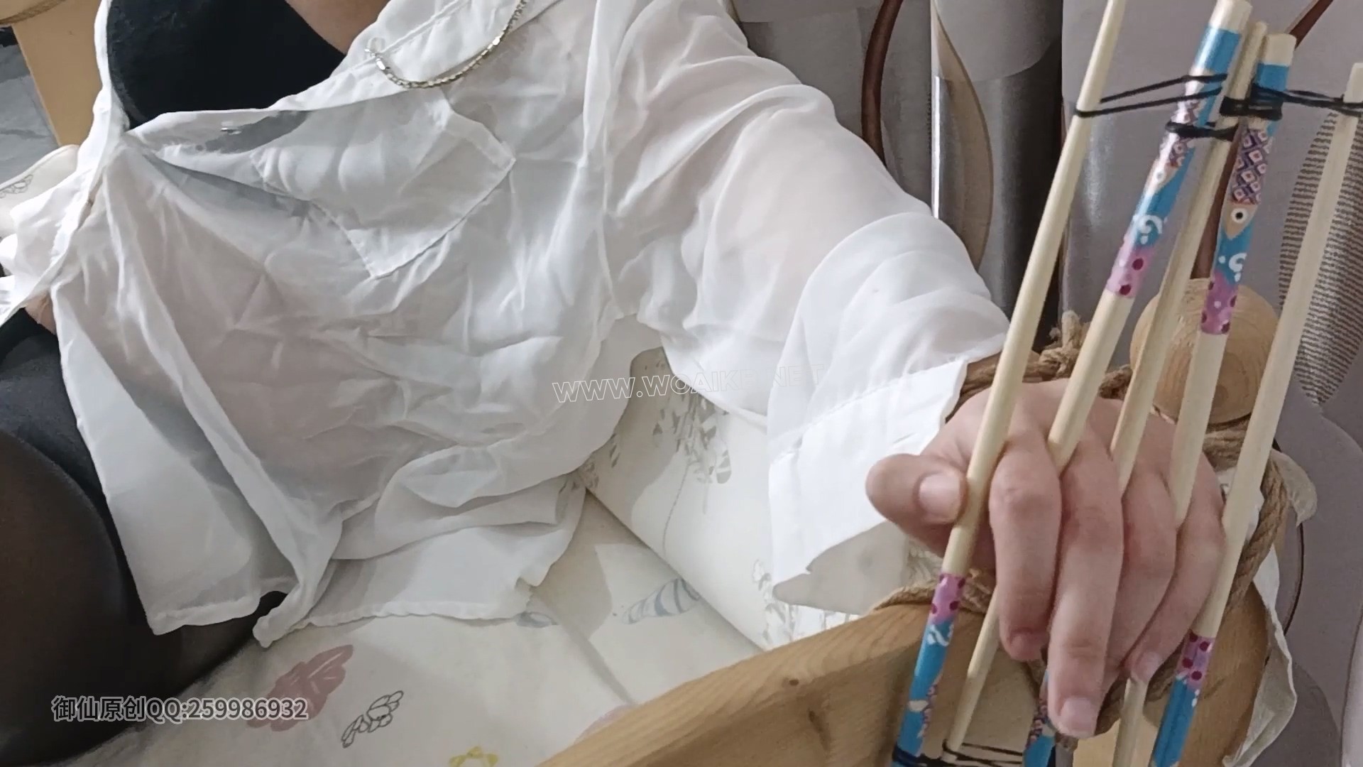 审讯女间谍（夹刑 电击） 预览图
