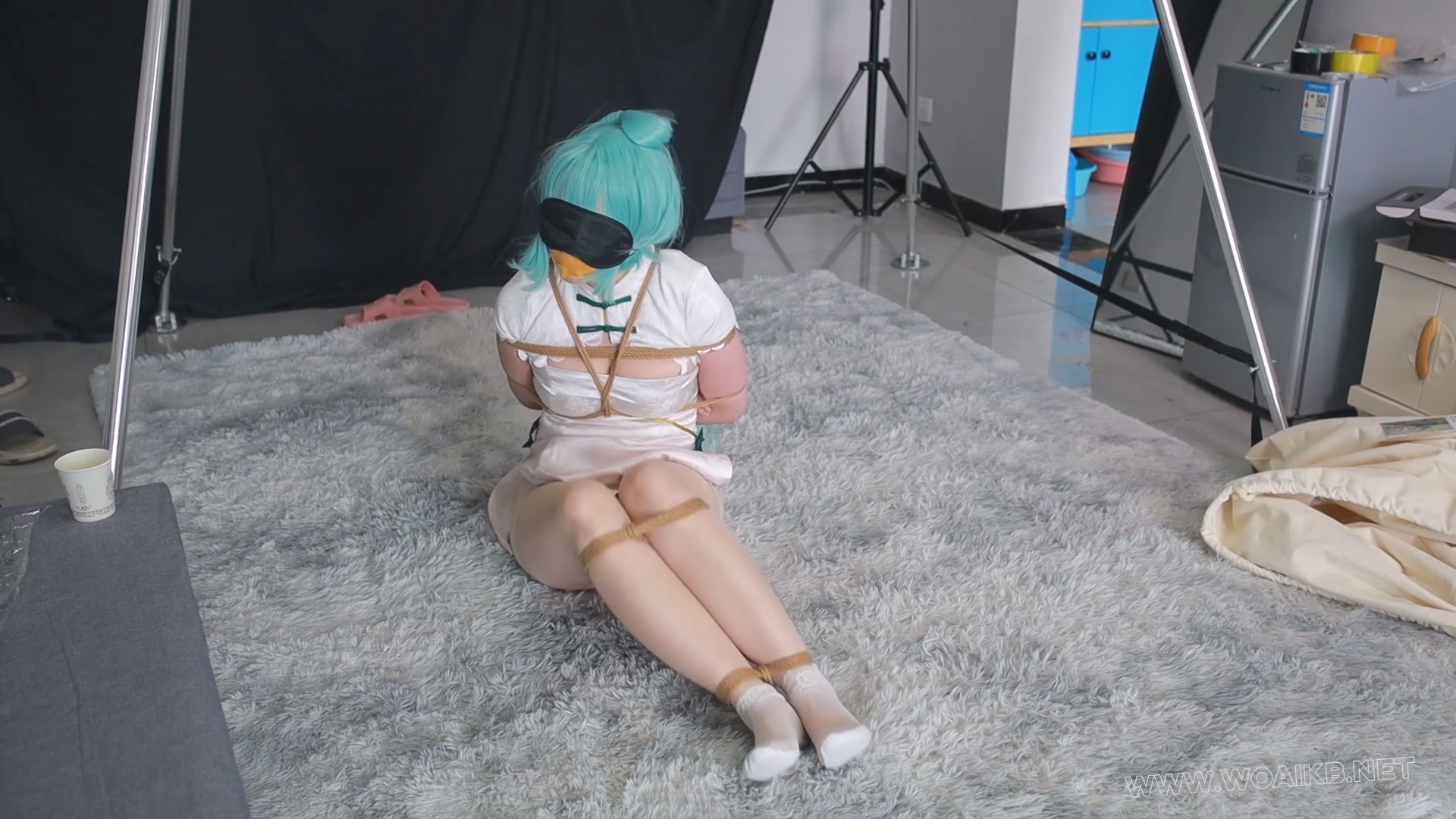 被绑架拍卖得女学生 预览图
