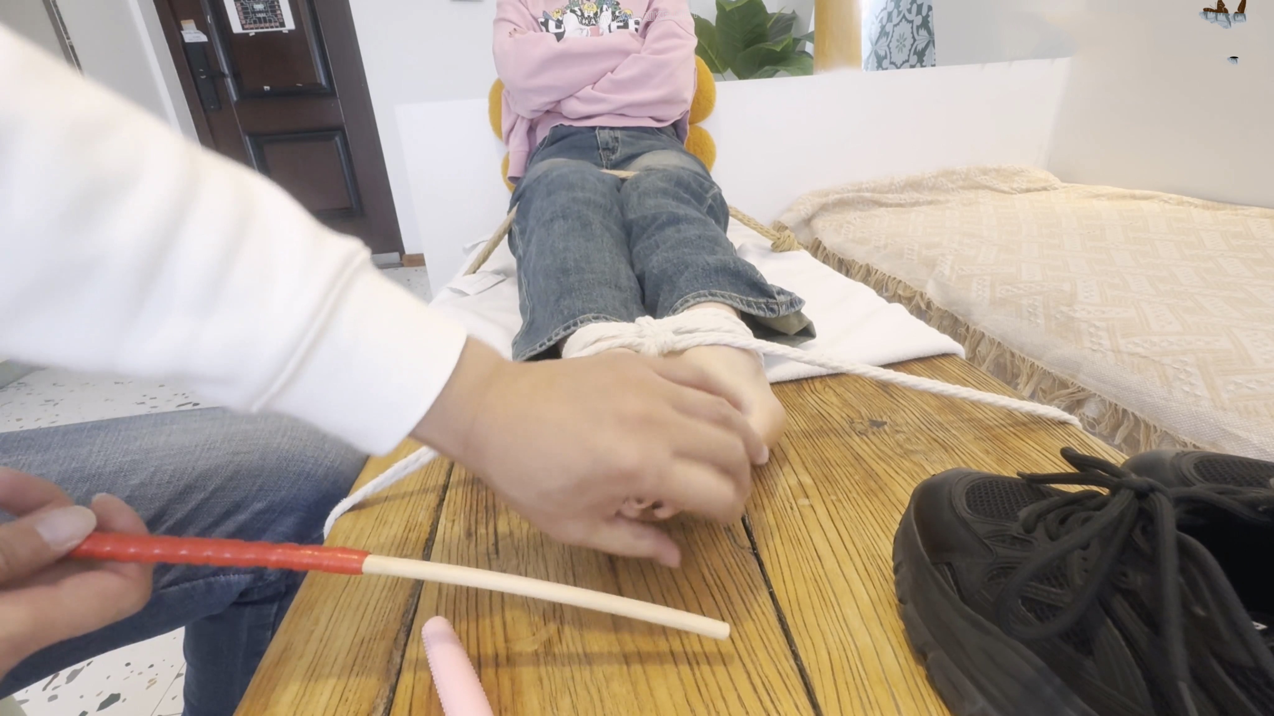 最怕痒的小美女-被挠的最惨的一次！ 预览图