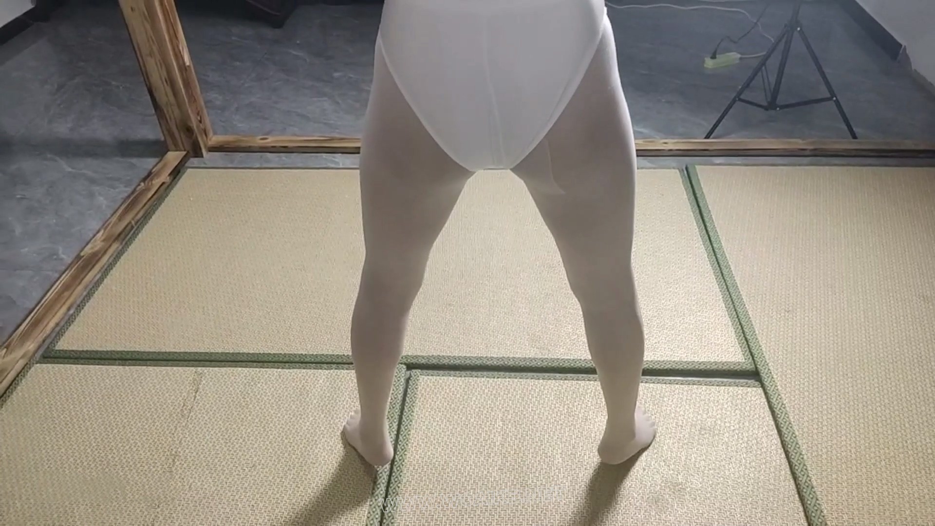 失禁的舞蹈生 预览图