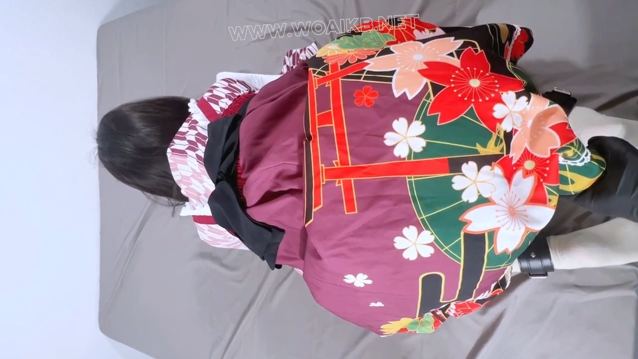 偷尝禁果紫薇被发现的巫女，震动玩具和泡泡机轮番上阵好好的惩罚这不听话的巫女，y 预览图
