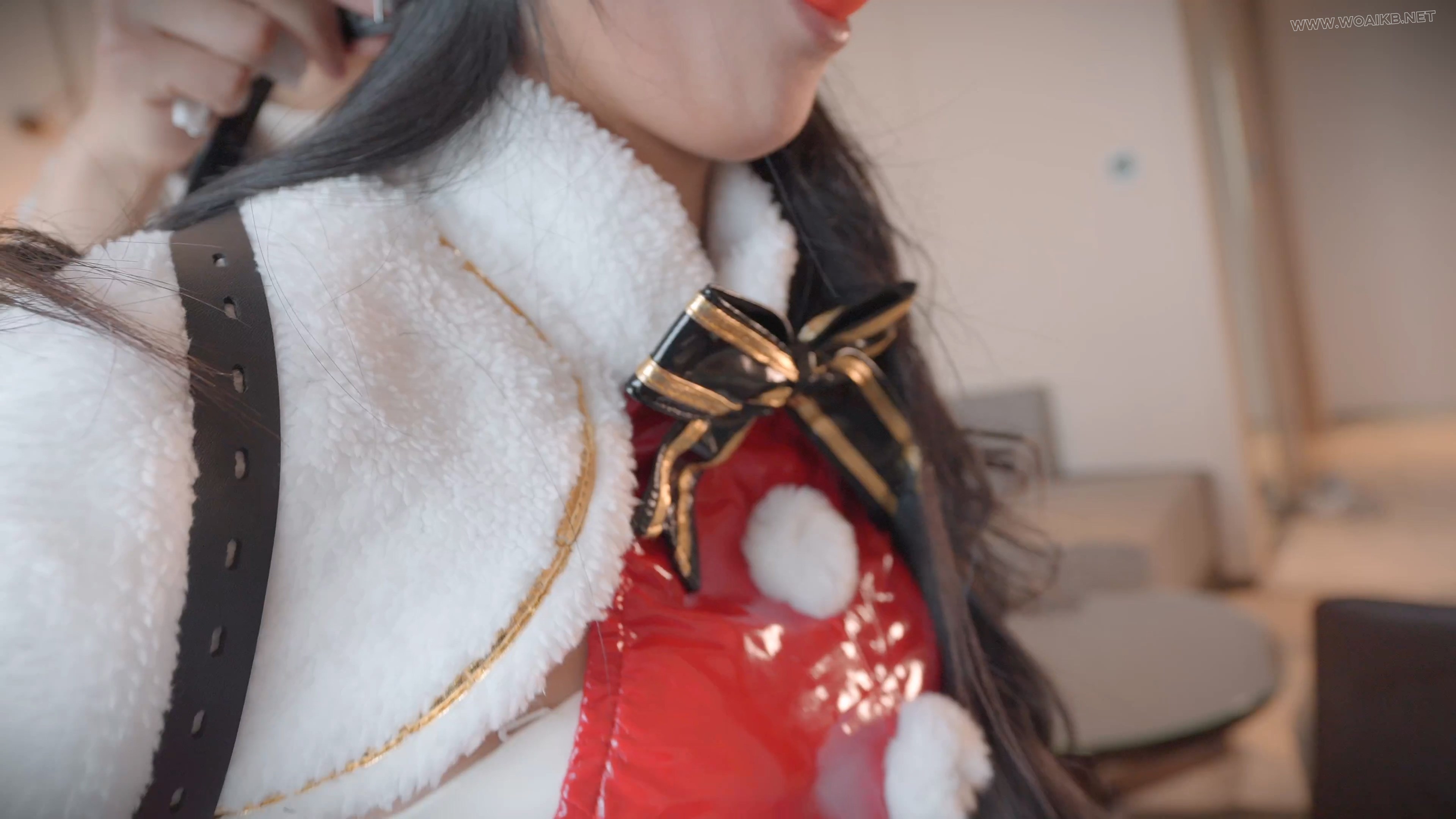 《女友的圣诞惊喜2》（男友视角）给闺蜜戴上口球、单手套束缚、皮带绑双腿、关衣柜 预览图