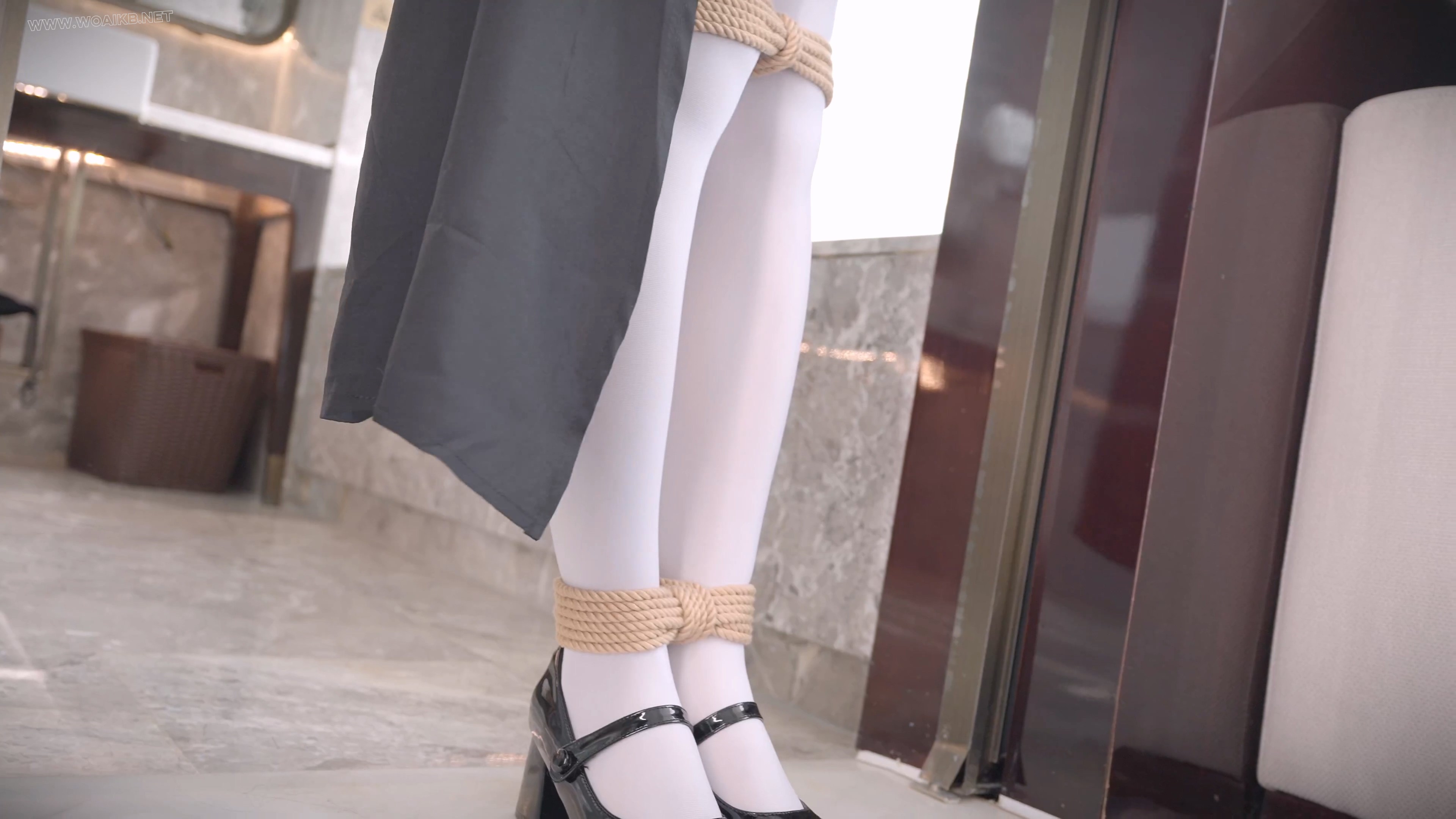 《惩罚堕落修女2》可爱纯洁的白丝修女，情欲萌生，孤独难耐，自愿被吊起来惩罚！超 预览图