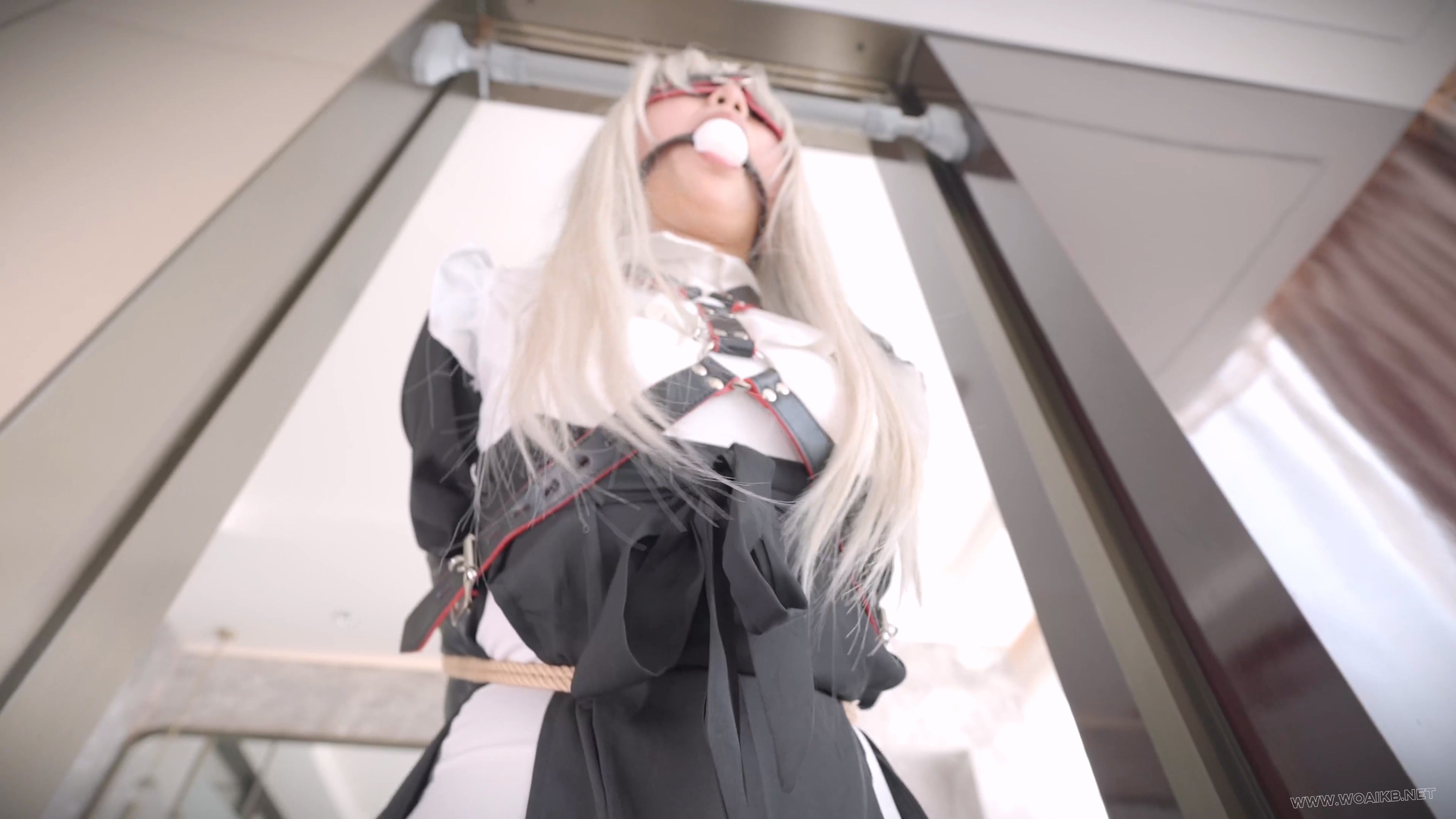 《惩罚堕落修女2》可爱纯洁的白丝修女，情欲萌生，孤独难耐，自愿被吊起来惩罚！超 预览图