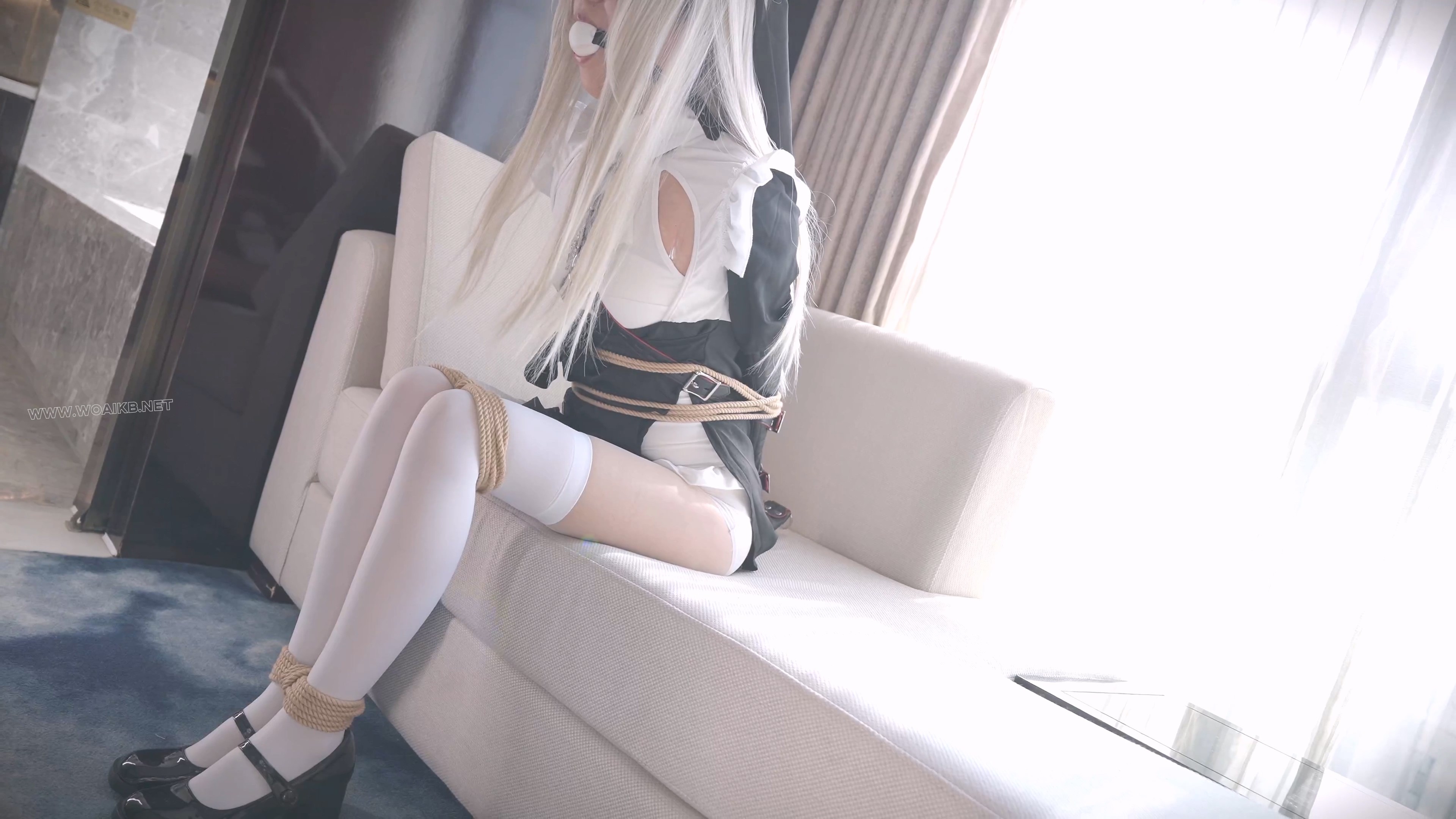 《惩罚堕落修女2》可爱纯洁的白丝修女，情欲萌生，孤独难耐，自愿被吊起来惩罚！超 预览图