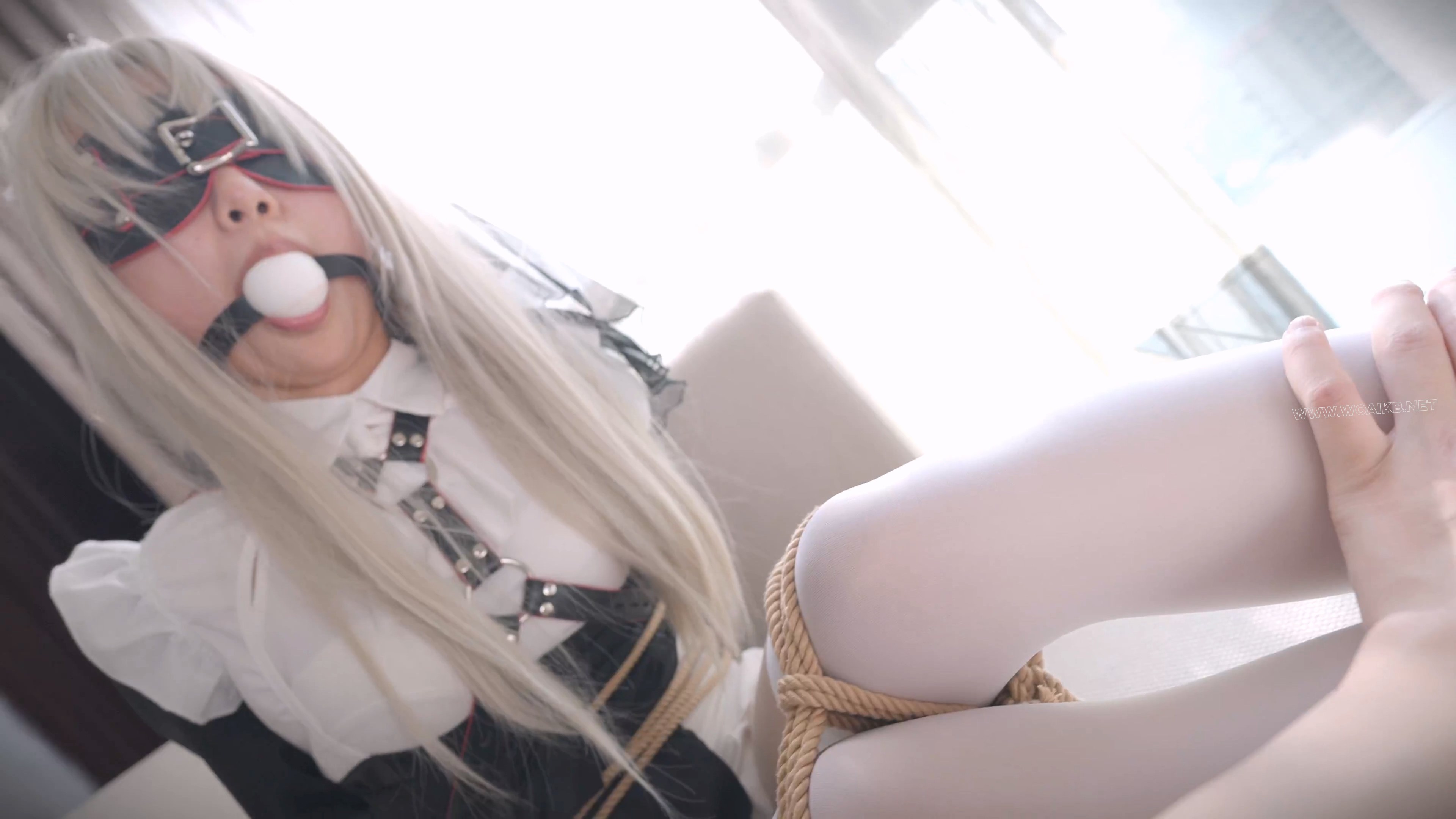 《惩罚堕落修女2》可爱纯洁的白丝修女，情欲萌生，孤独难耐，自愿被吊起来惩罚！超 预览图