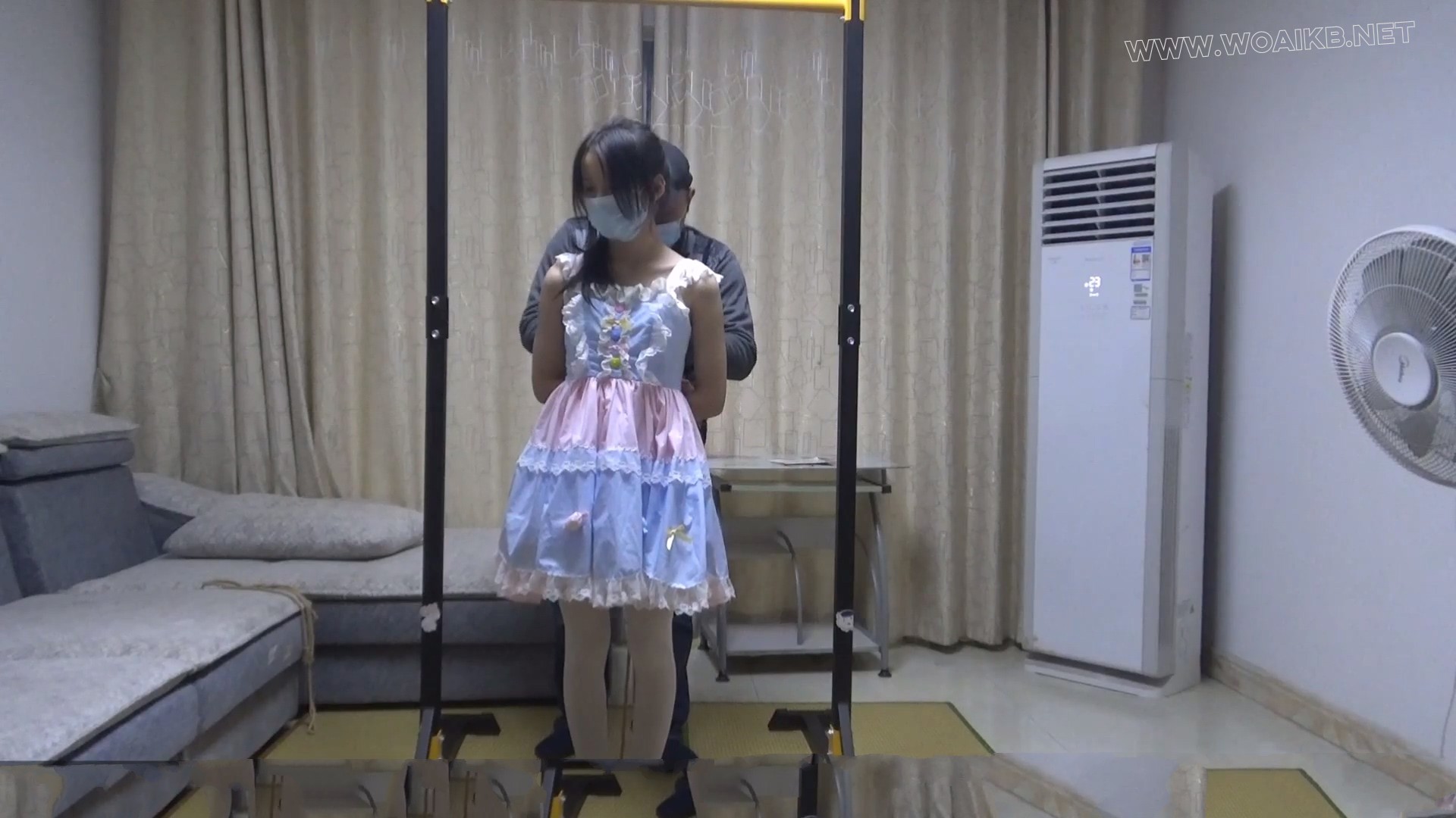 【琳媚】白丝LOLITA吊绑 棒棒的 被站立强G的忍耐到最后还是腿软屈服了 预览图
