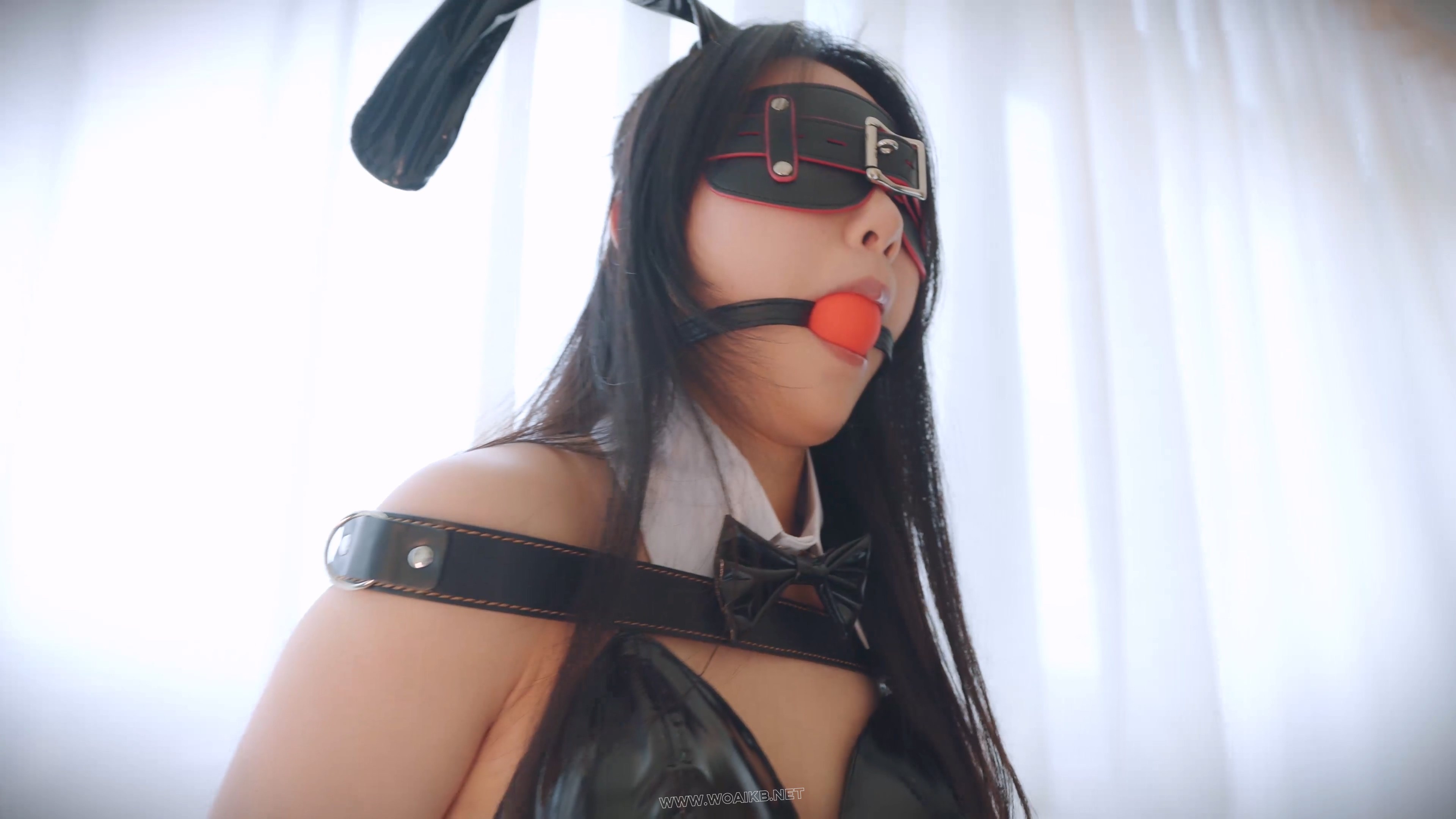 《我的妹妹是个小M》第2集：兔女郎任务完成的奖励！ 妹妹变身性感兔女郎，手拿皮带 预览图