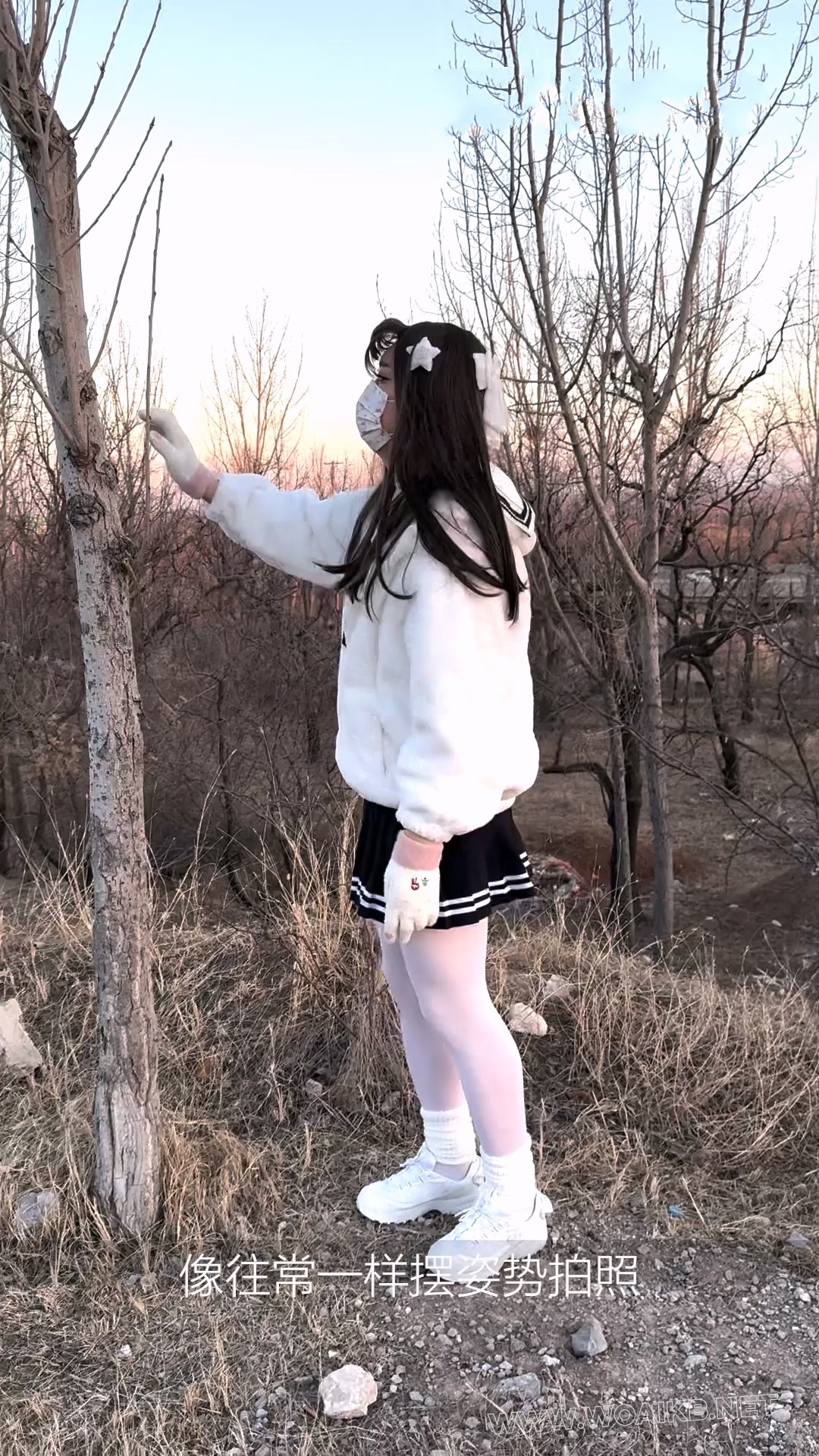【雨桐】水手服少女郊游遭绑架，逃跑被抓后被女匪绑在树上电击羞辱惩罚。最终屈服 封面图