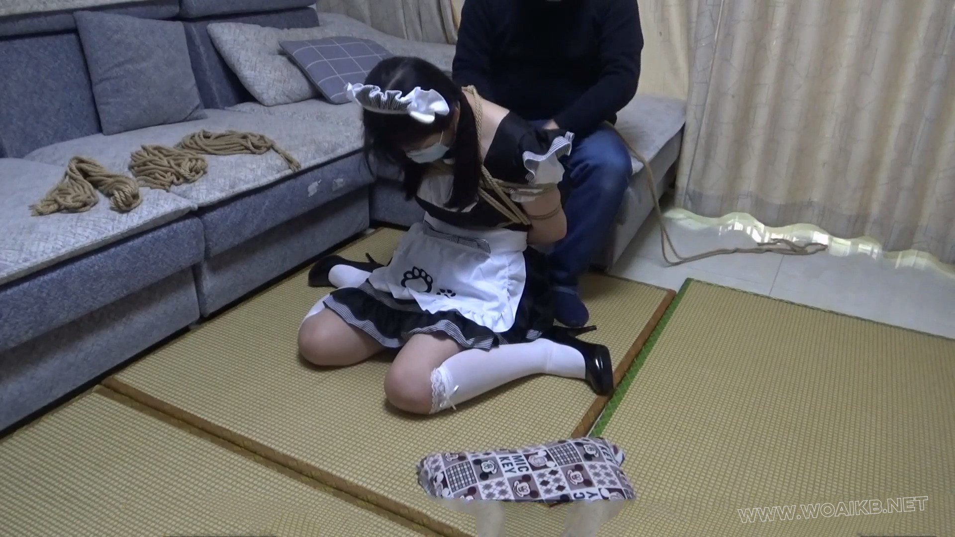 【玉箫】剧情片 暴戾女仆的紧缚祈愿 白袜单腿吊 挠得要求饶 预览图