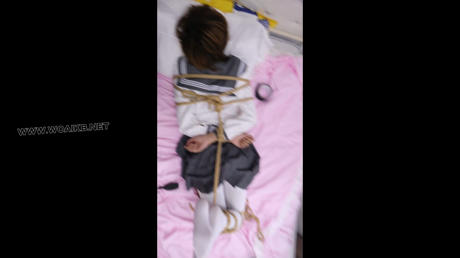 谁让你剪发又染发的？1 看到妹妹小B穿着水手服白丝小皮鞋一副淑女的样子，再看脑袋 预览图