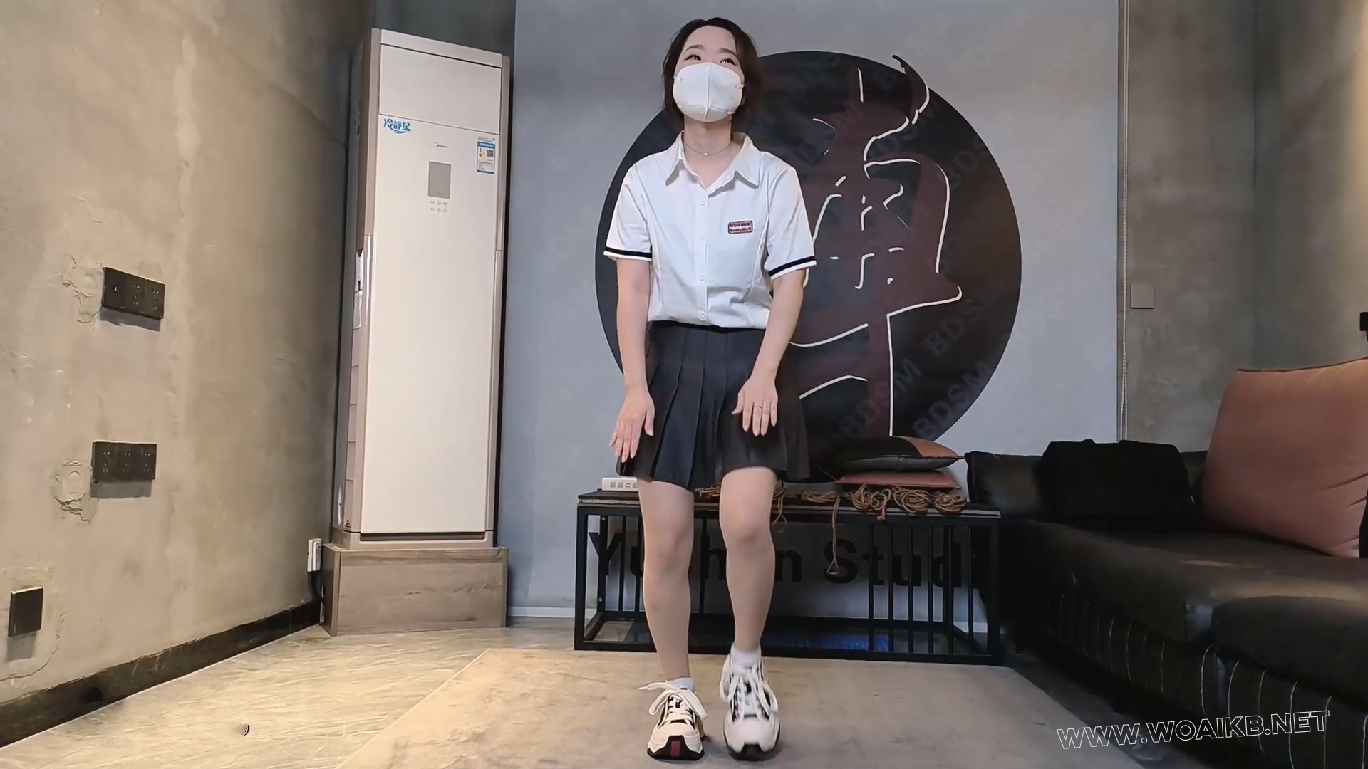 小雨露 失禁的诱惑 分腿驷马 白袜堵嘴 马面口球 口水湿身 潮吹失禁 强高羞辱 胶带 预览图