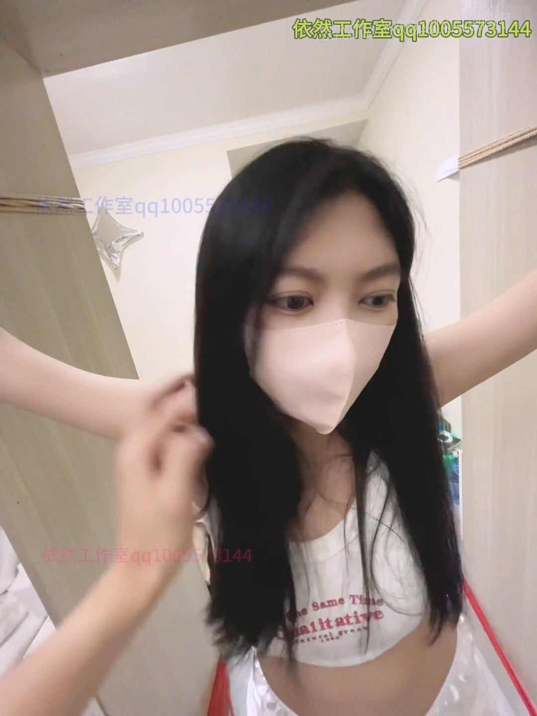 漂亮女大学生内衣高跟鞋站立大字捆绑，第一人称带入抚摸＋强制gc，欲罢不能。tk敏 预览图