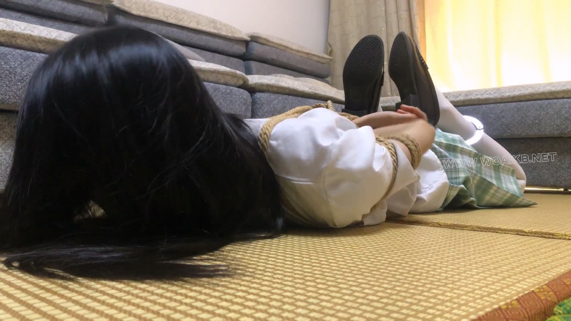【红豆】定拍 白丝JK 日式捆绑+脚拷走路 一直带着棒棒滴 驷马挣扎强G 预览图