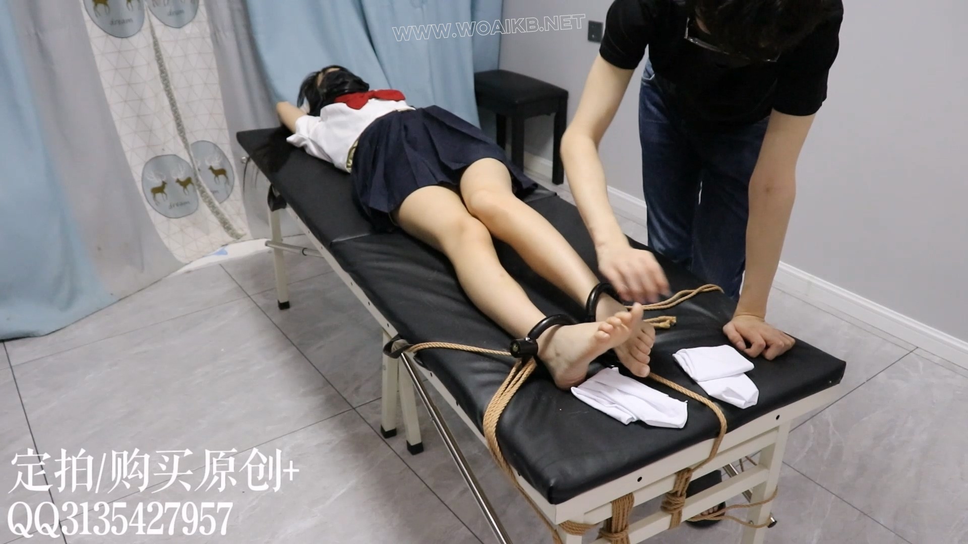 jk少女茶茶女囚体验4-镣铐TK、镣铐展示、带镣脱缚挑战、戴镣穿脱白丝，裸足白丝一 预览图