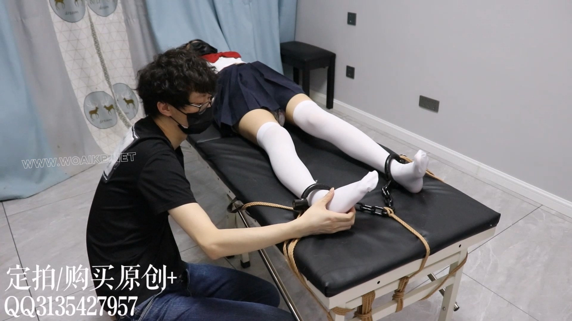 jk少女茶茶女囚体验4-镣铐TK、镣铐展示、带镣脱缚挑战、戴镣穿脱白丝，裸足白丝一 预览图
