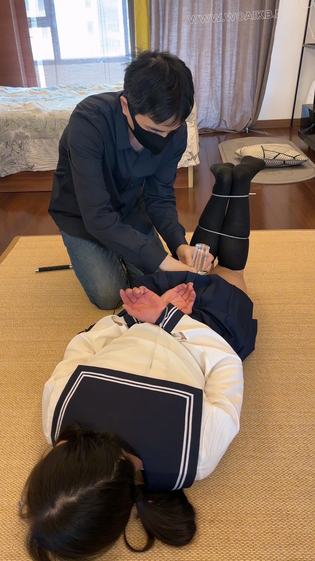 【妻奴麦子】JK双马尾强力电击、吊颈,强烈的点击叫的楼上都听到了。 预览图