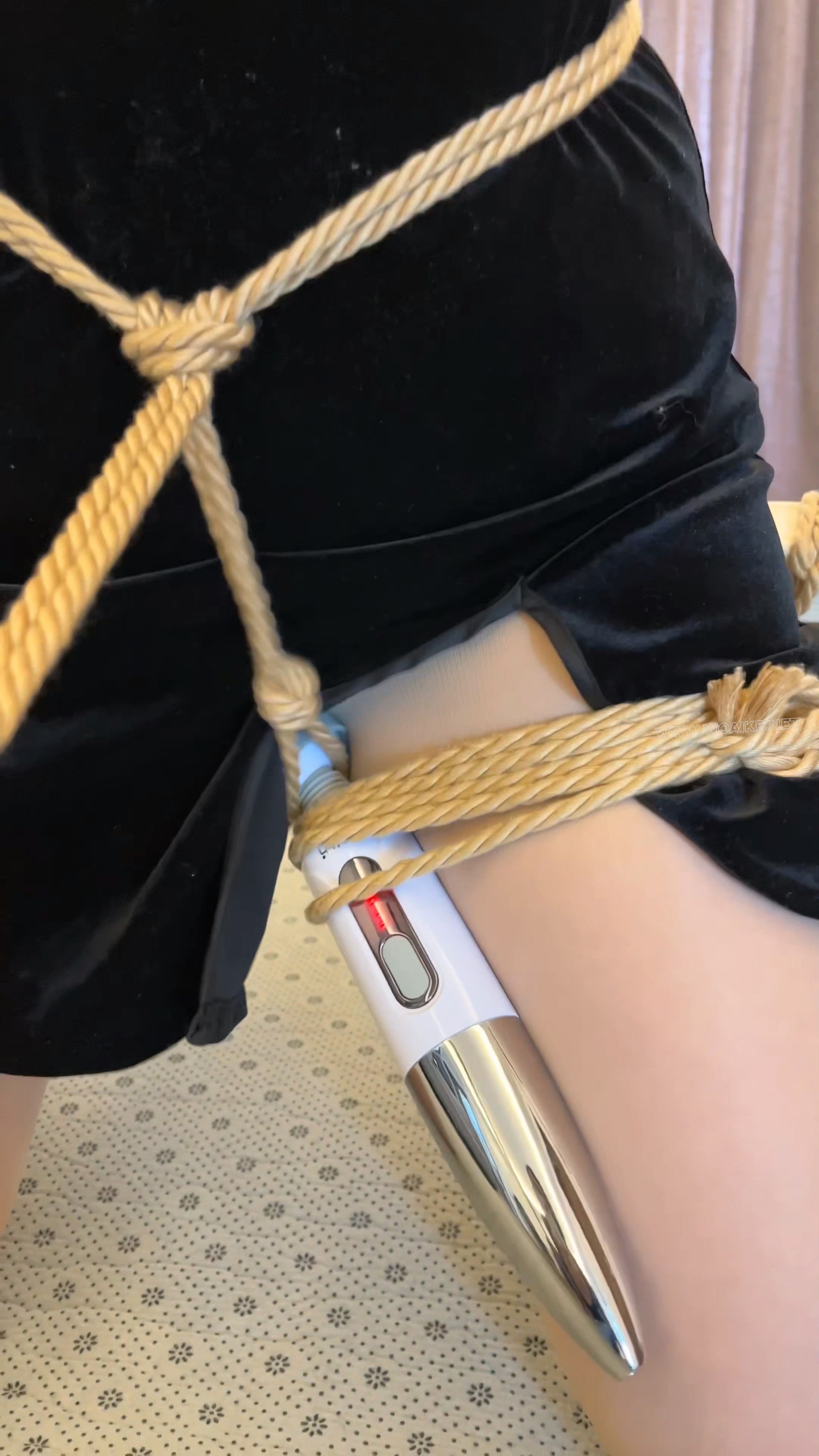 情趣黑色吊带 股绳遛弯 横杆固定四肢 股绳挑逗 AMB强高到虚脱 预览图
