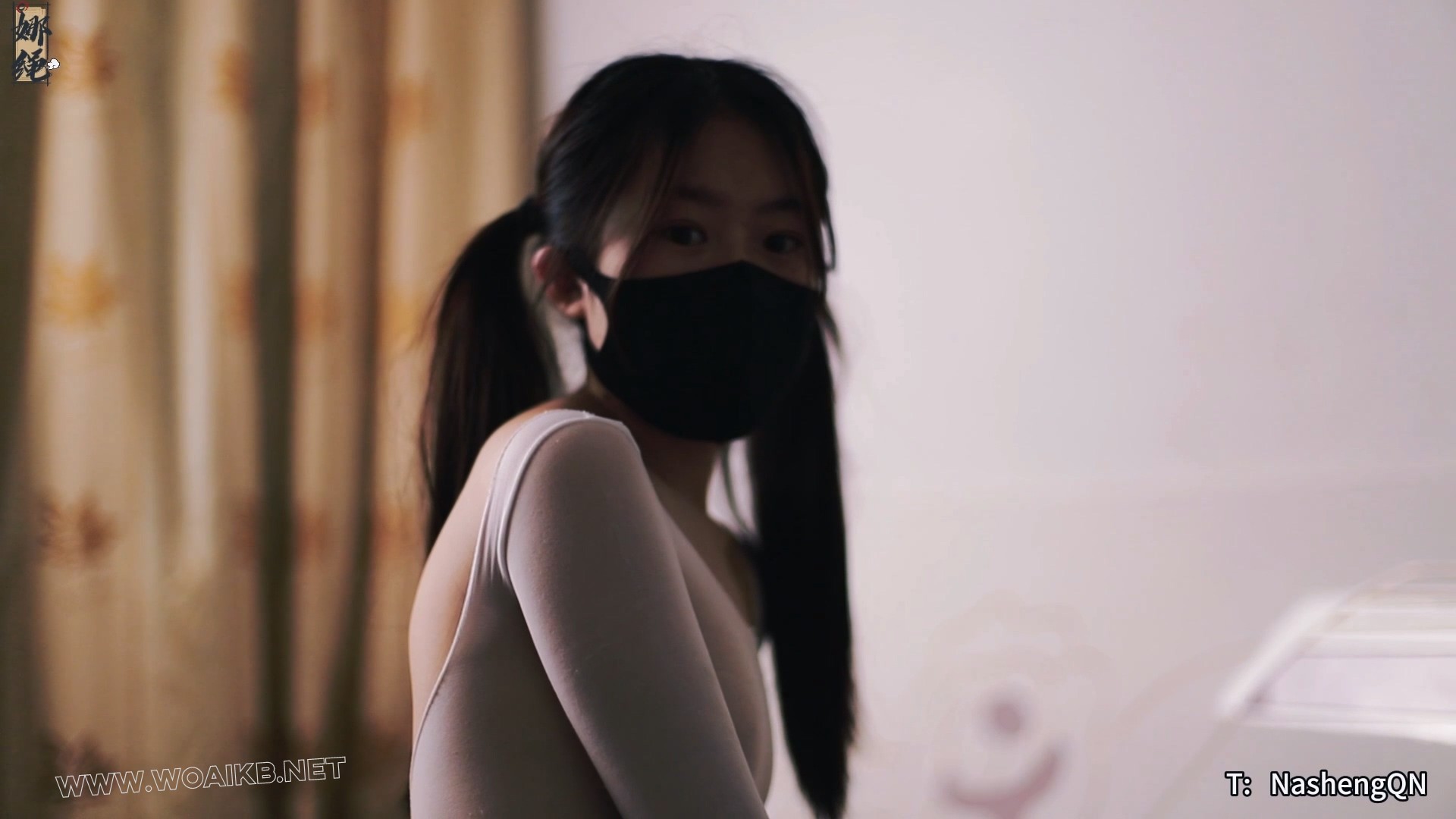 白色连体衣，白色彩带丁字裤，着乳贴。被日式捆绑放置1小时 马具口球 鼻钩 眼罩 乳夹 预览图