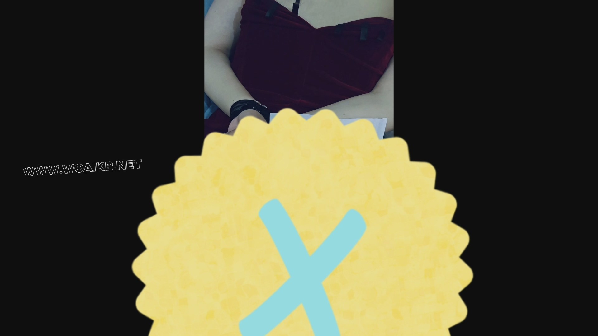 艾达王旗袍丝袜玩脚 预览图