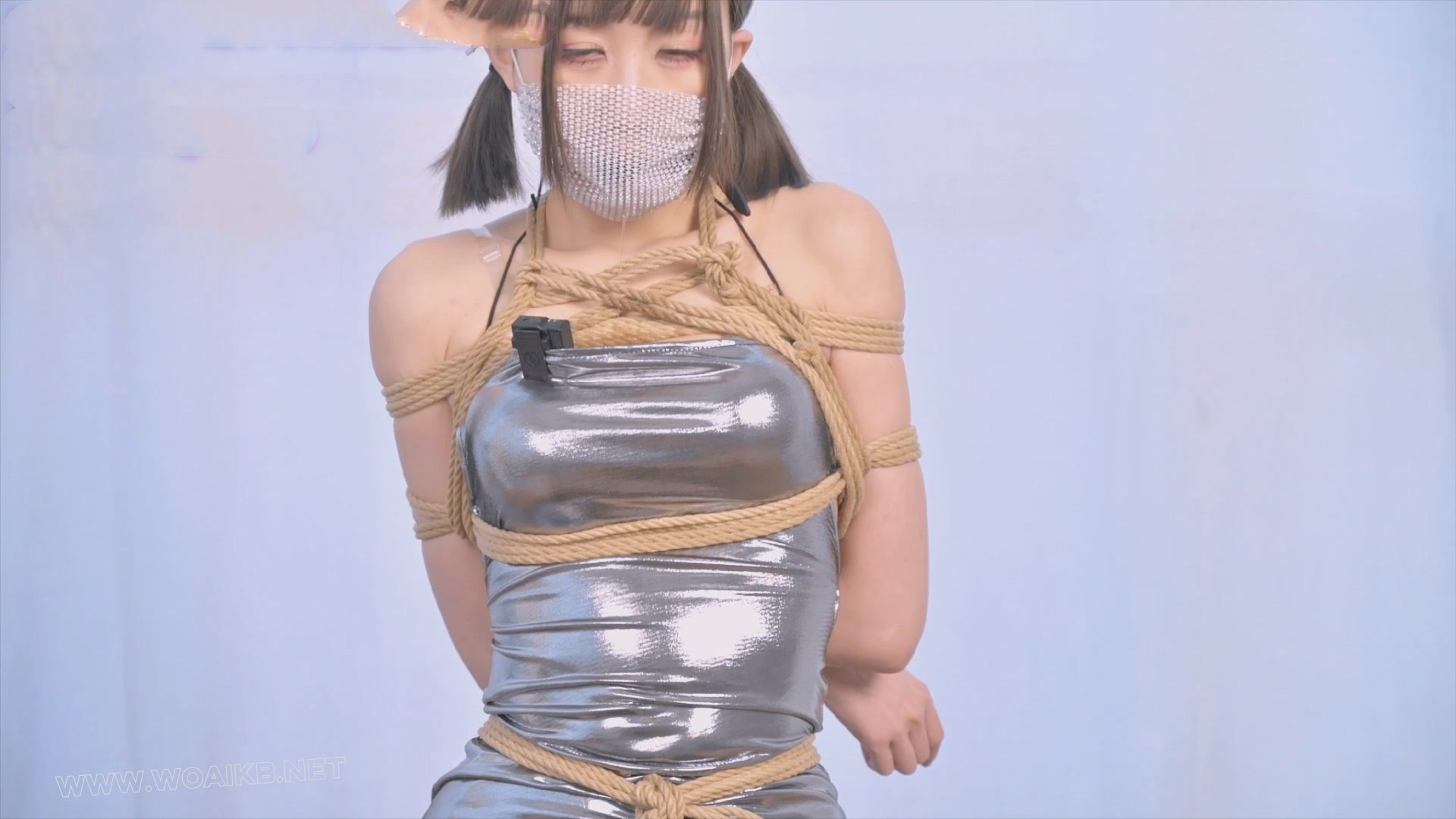 定拍 银色连身短裙纯欲黑丝女郎（上） 预览图