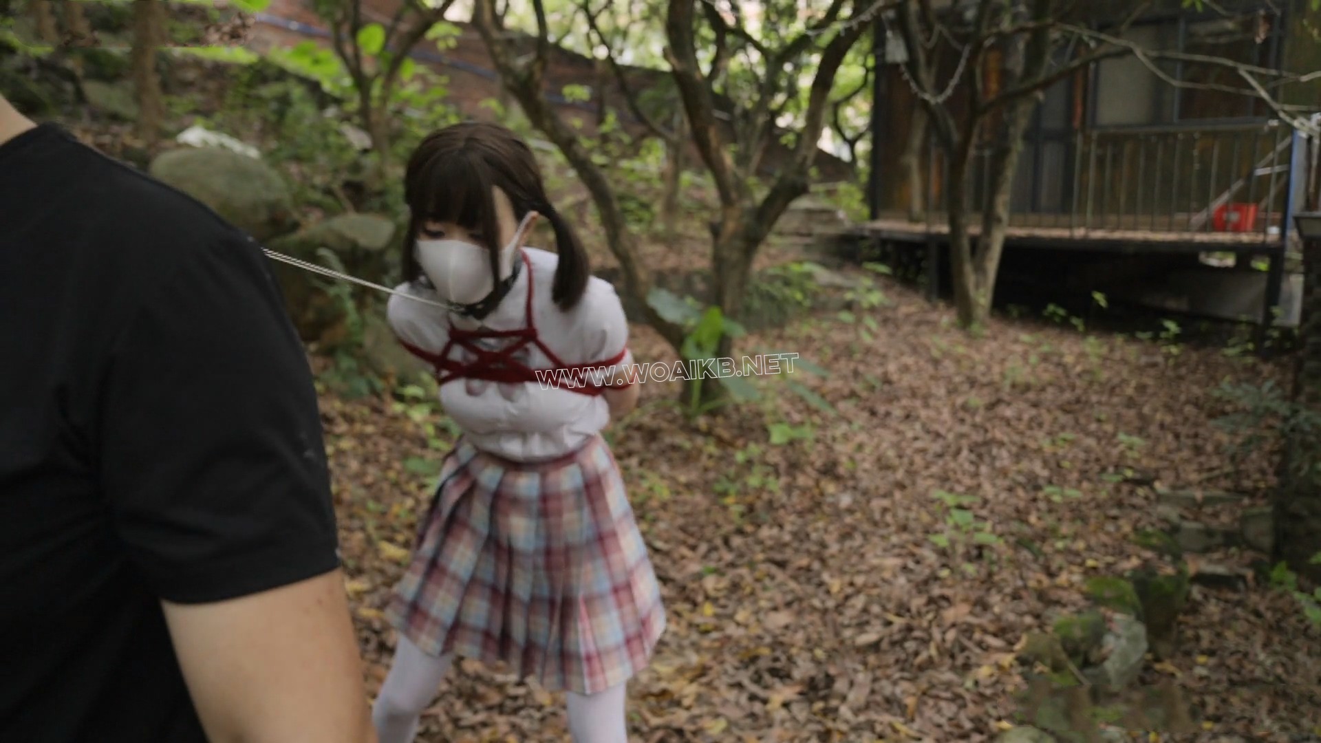 林中少女2 首部户外作品 带你沉浸式体验绑架可爱双马尾JK小姐姐的爽感 林中押解 林 预览图