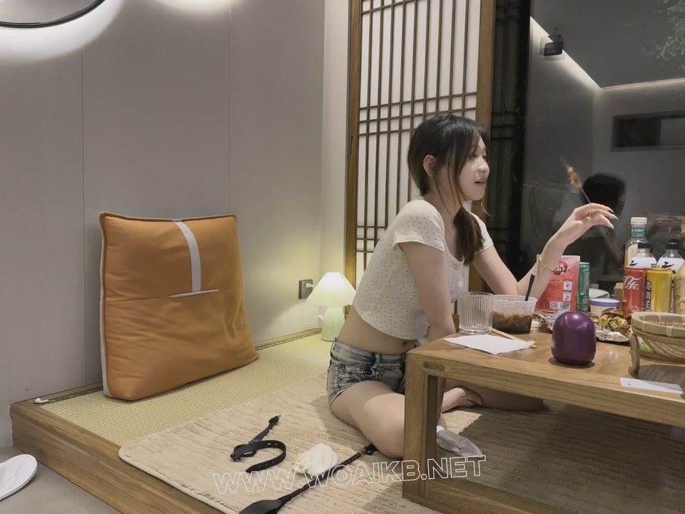 温泉之旅2 倩倩和贝老板喝酒玩游戏，循序渐进的玩上捆绑调教，不得不说，倩倩的演 预览图