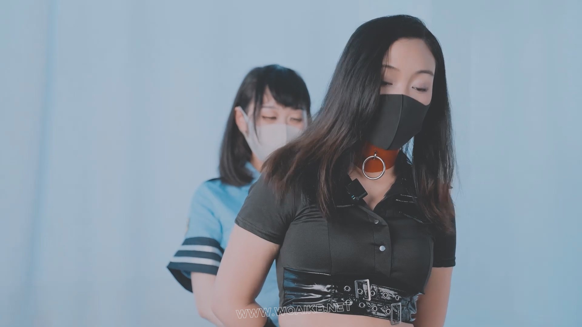 反差！日系甜妹VS美系御姐，瘦弱甜妹捆绑丰满御姐！女女百合，捆绑乱摸！最后双双 预览图