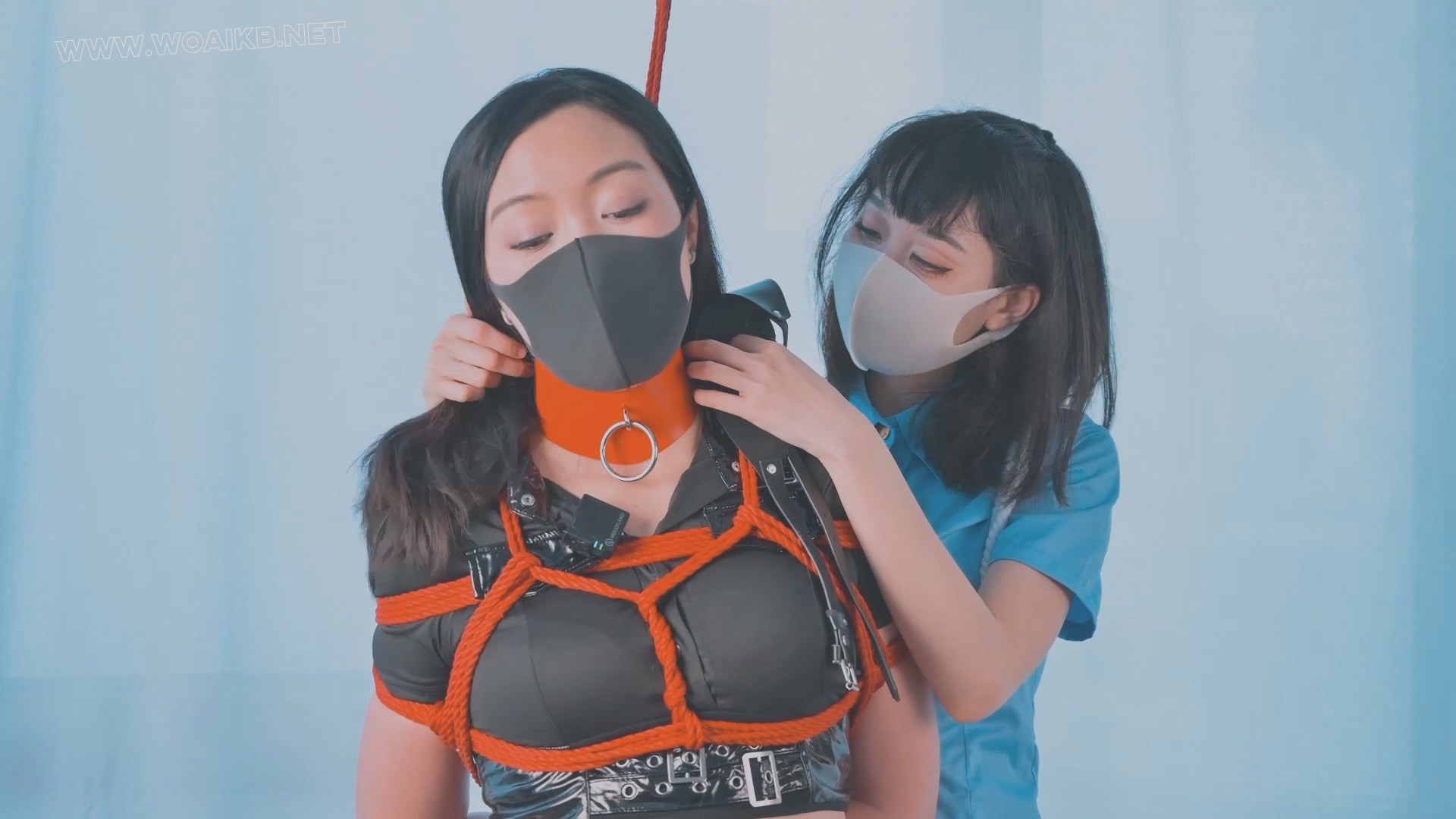反差！日系甜妹VS美系御姐，瘦弱甜妹捆绑丰满御姐！女女百合，捆绑乱摸！最后双双 预览图